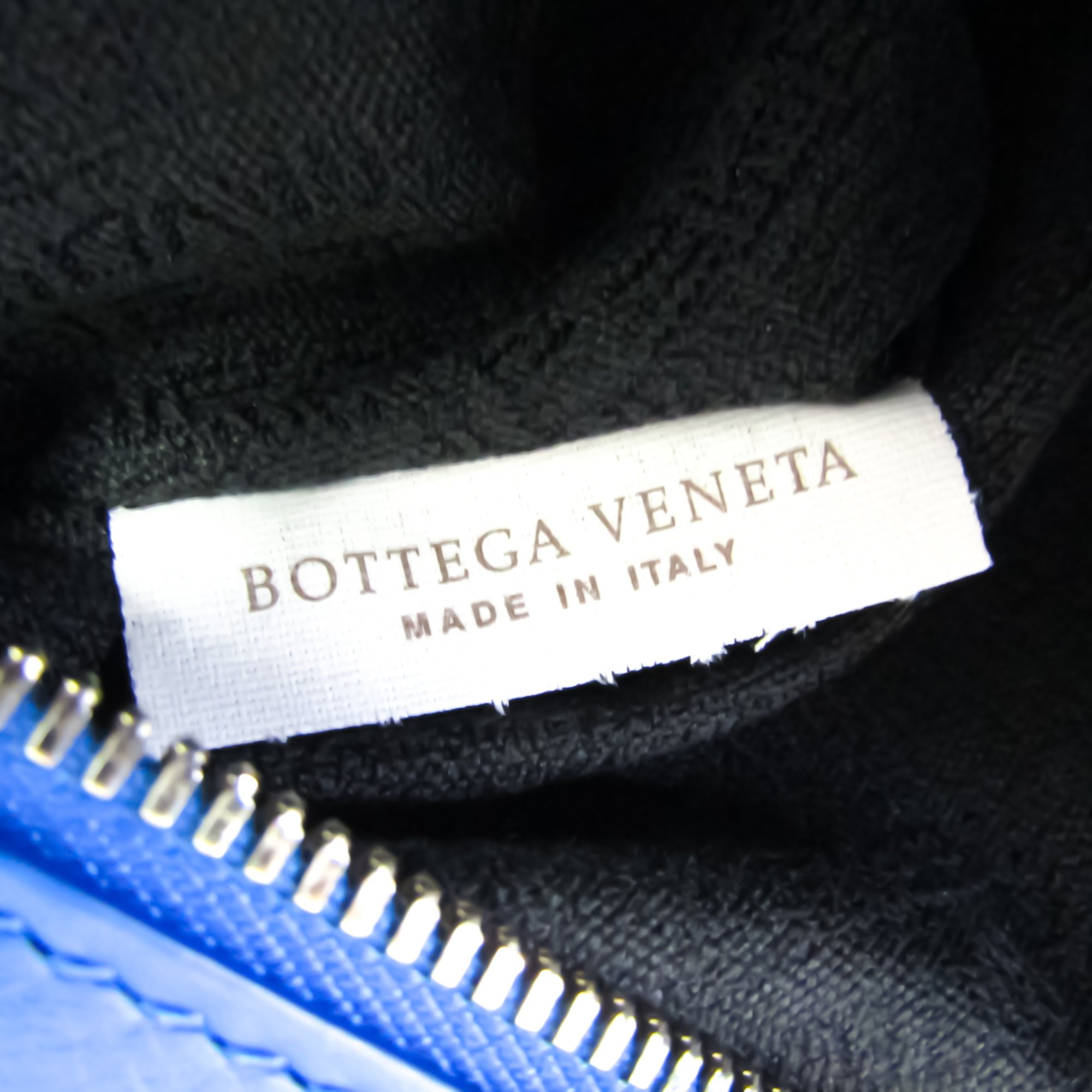 ボッテガ・ヴェネタ(Bottega Veneta) ユニセックス レザー ショルダーバッグ ブルー