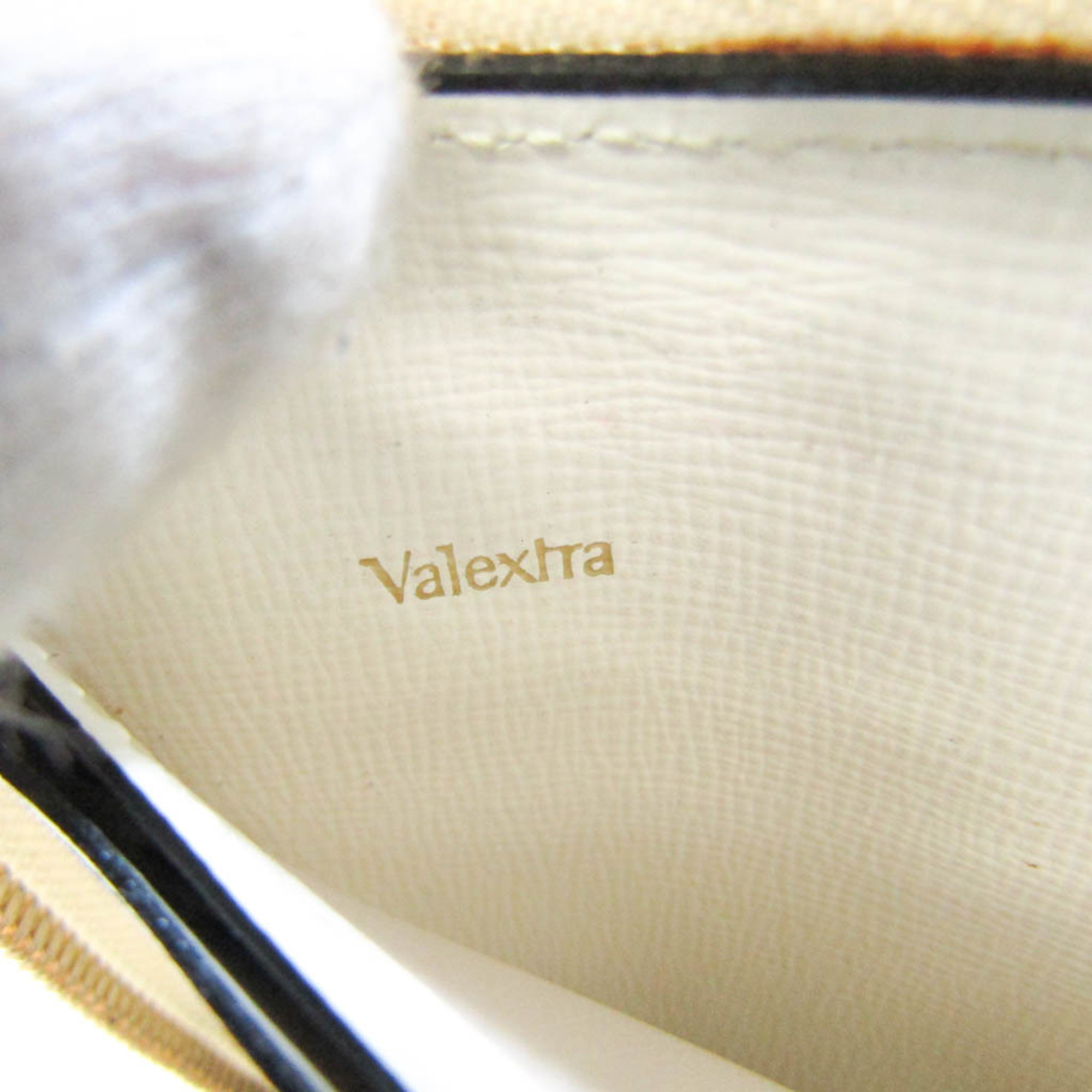 ヴァレクストラ(Valextra) V9L06 メンズ,レディース レザー 長財布（二つ折り） クリーム