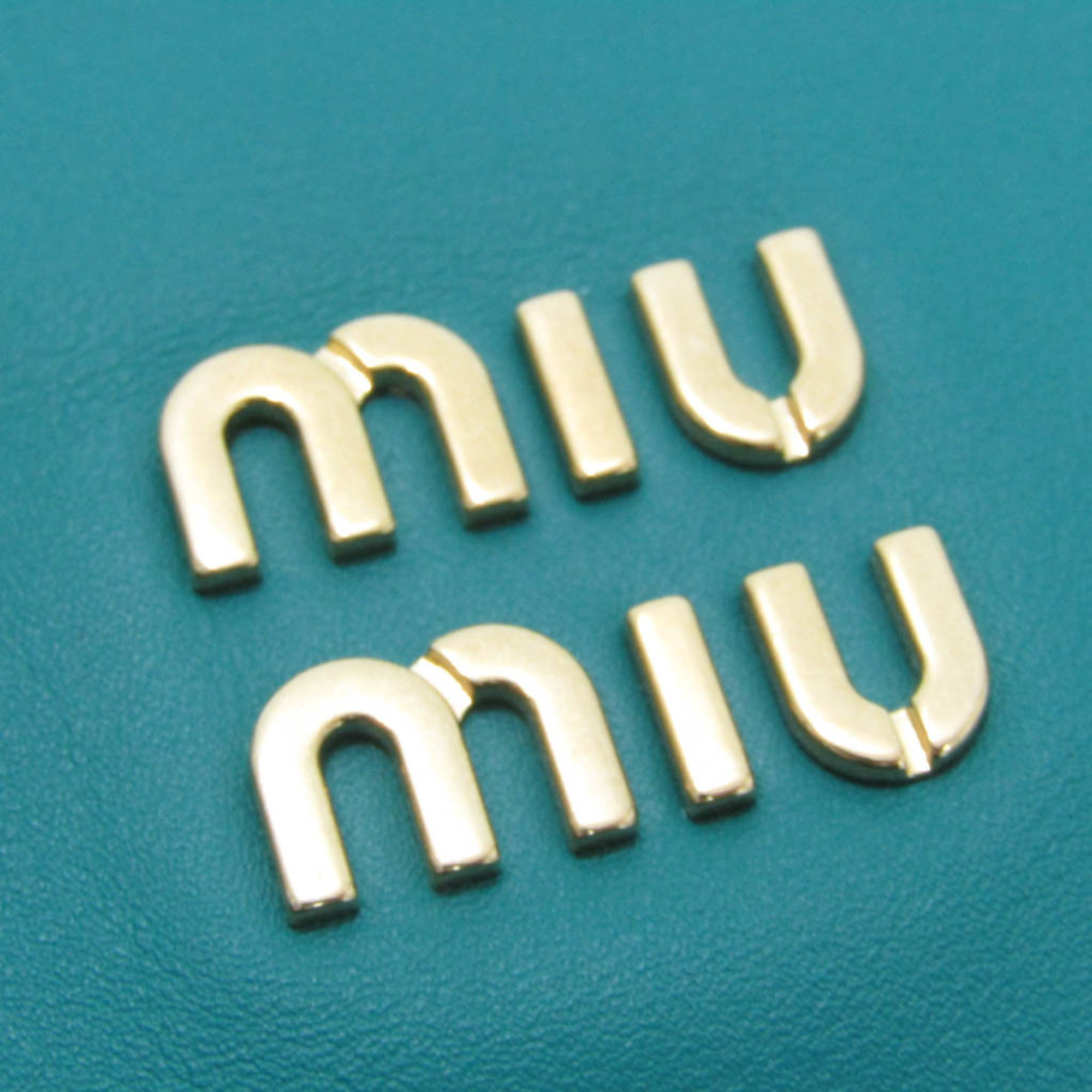 ミュウミュウ(Miu Miu) ロゴ レディース レザー ショルダーバッグ グリーン