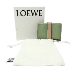 ロエベ(Loewe) バーティカル アナグラム レディース レザー 財布（三つ折り） グリーン,ライトベージュ