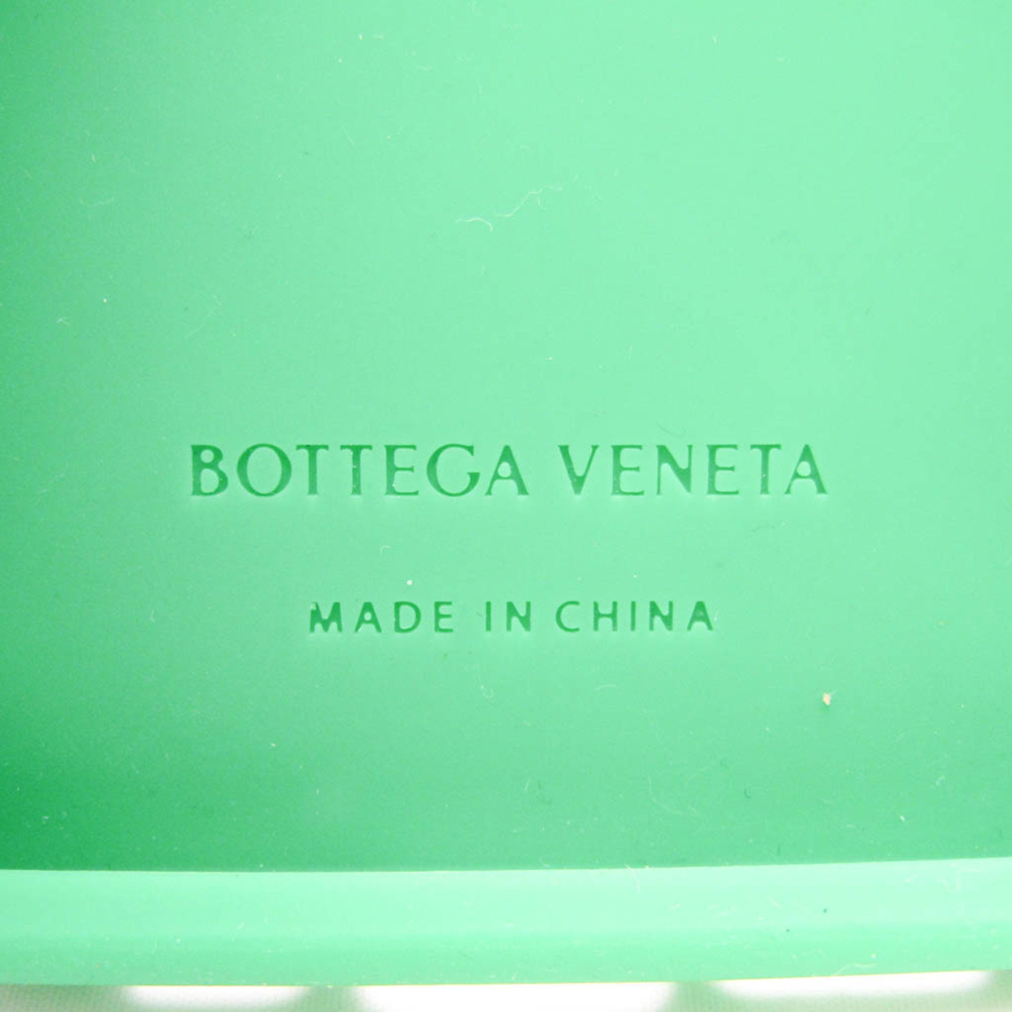 ボッテガ・ヴェネタ(Bottega Veneta) イントレチャート Iphone 13 PRO ラバー バンパー グリーン