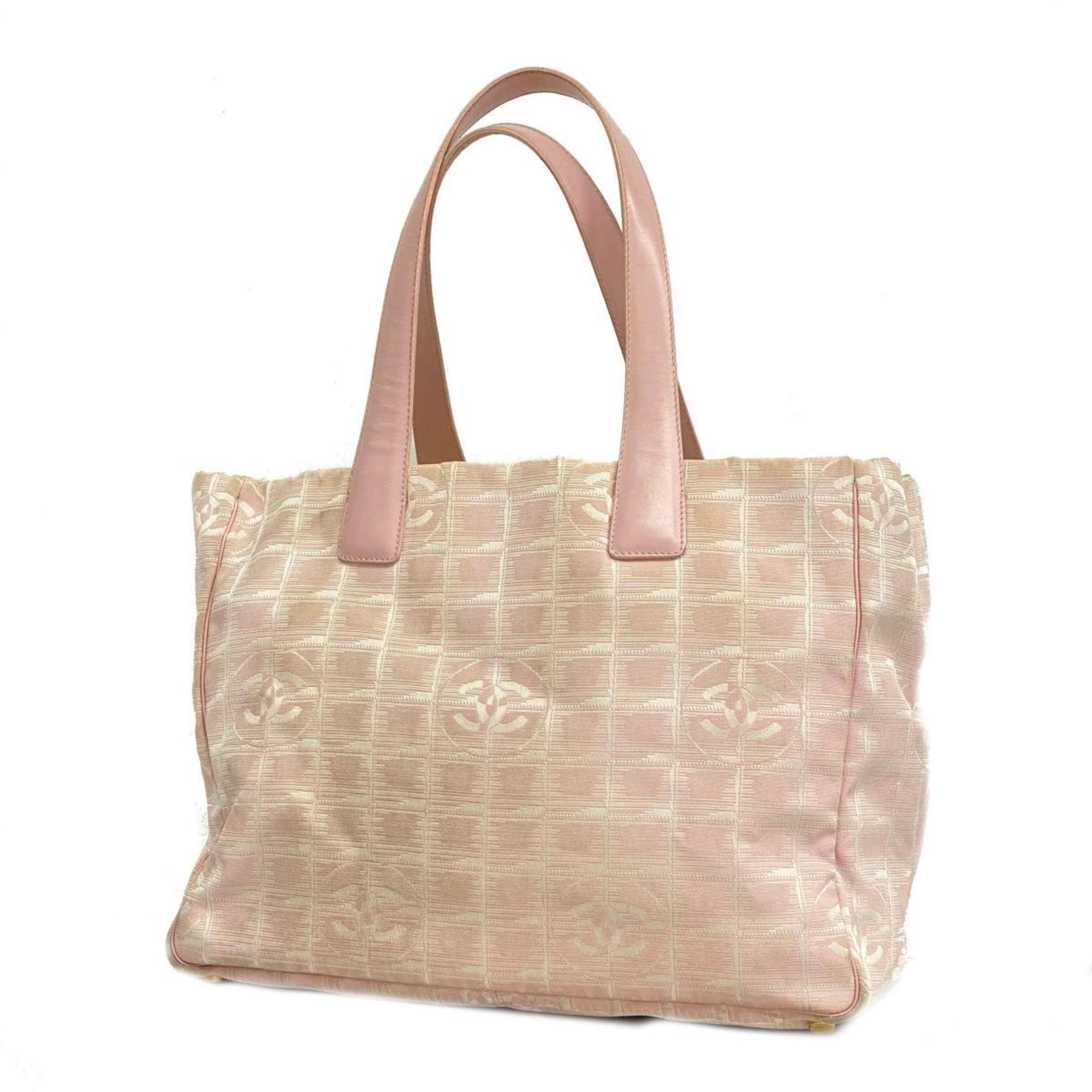 正規品　シャネル トートバッグ　ニュートラベル　ナイロン　ピンク高級感のある素敵なバッグです