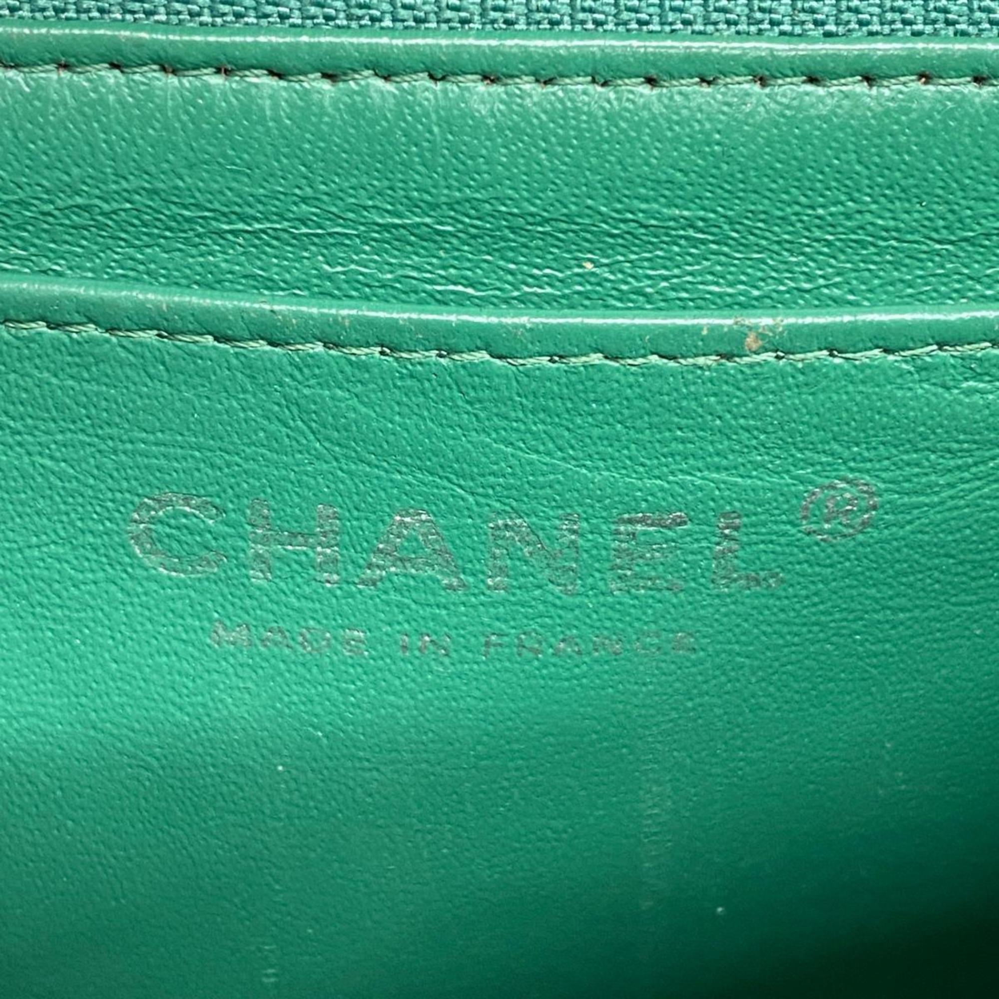 シャネル(Chanel) シャネル ショルダーバッグ マトラッセ パンチング Wチェーン ラムスキン グリーン   レディース