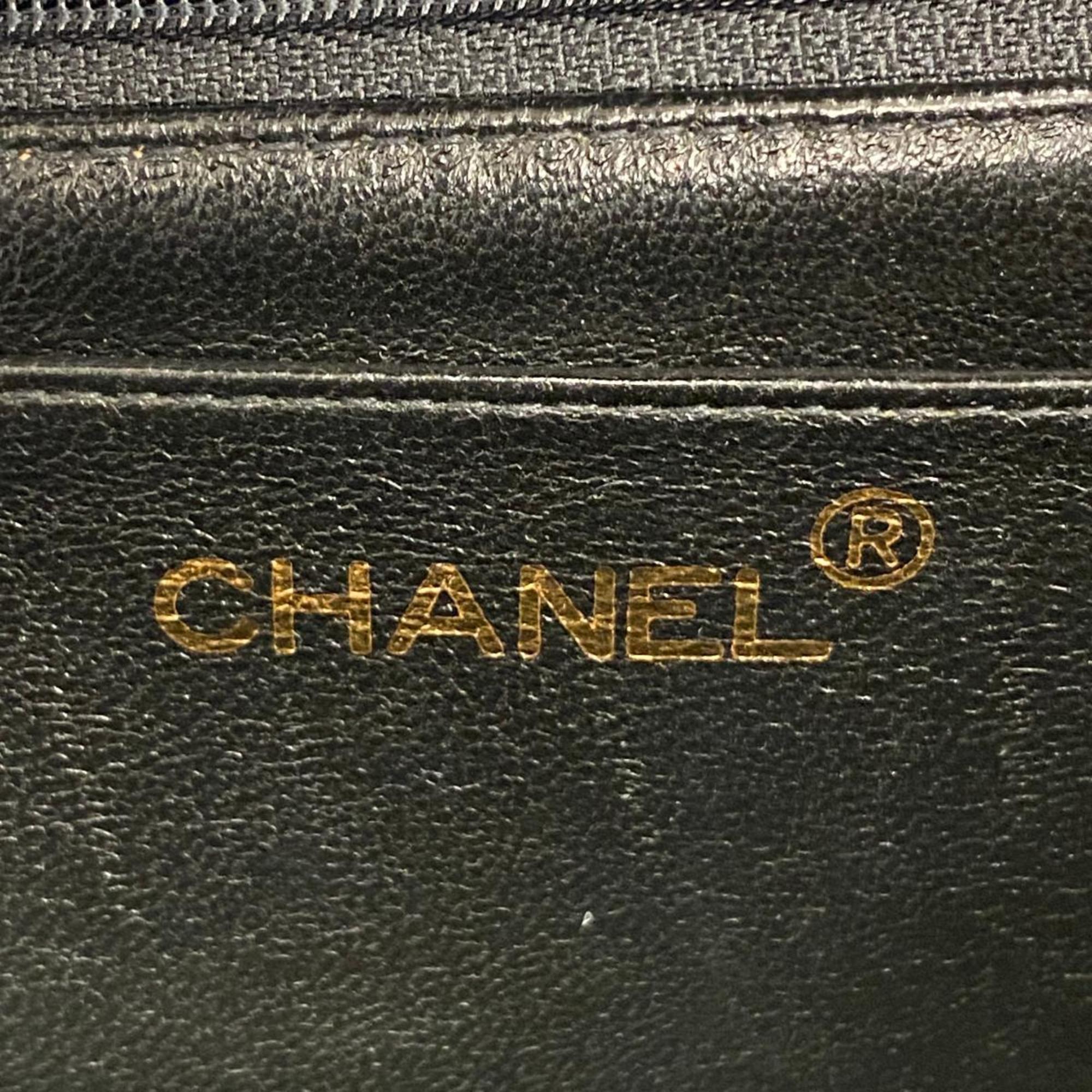 シャネル(Chanel) シャネル ショルダーバッグ Vステッチ チェーンショルダー キャビアスキン ブラック   レディース