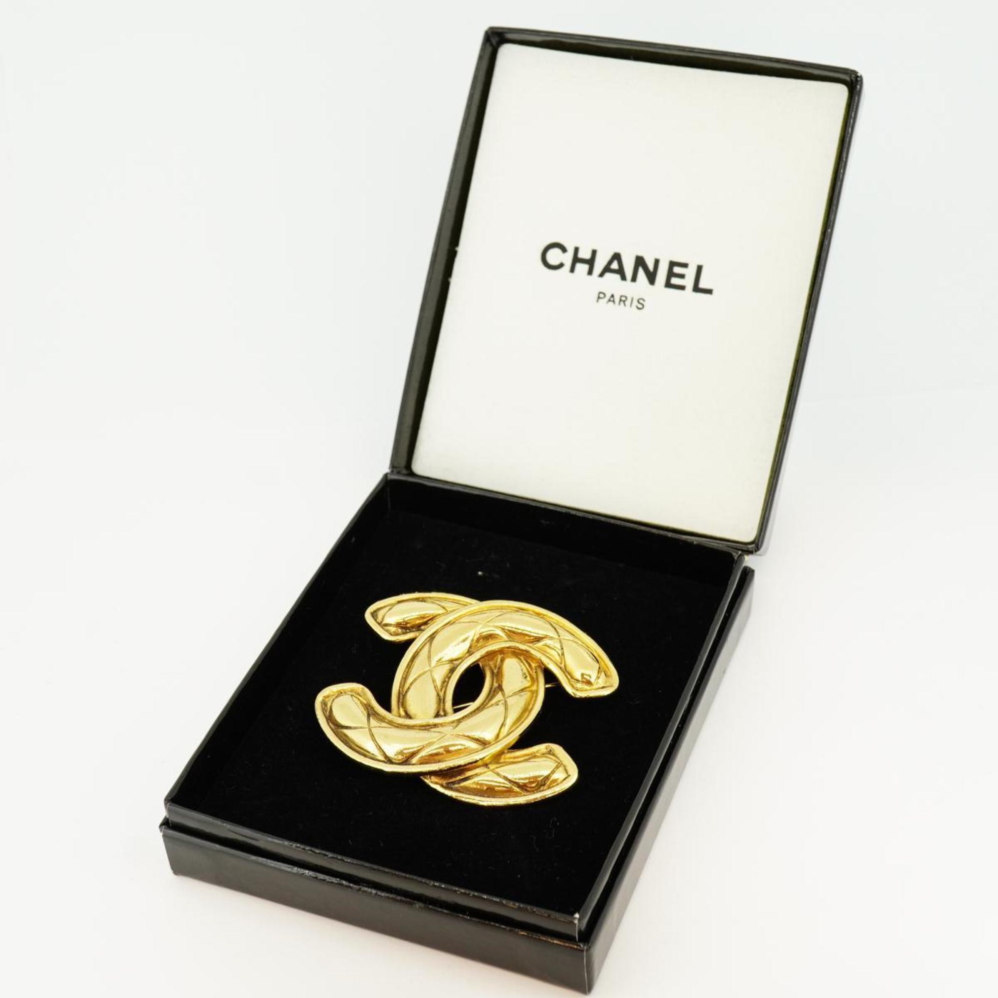 シャネル(Chanel) シャネル ブローチ ココマーク マトラッセ GPメッキ ゴールド  レディース