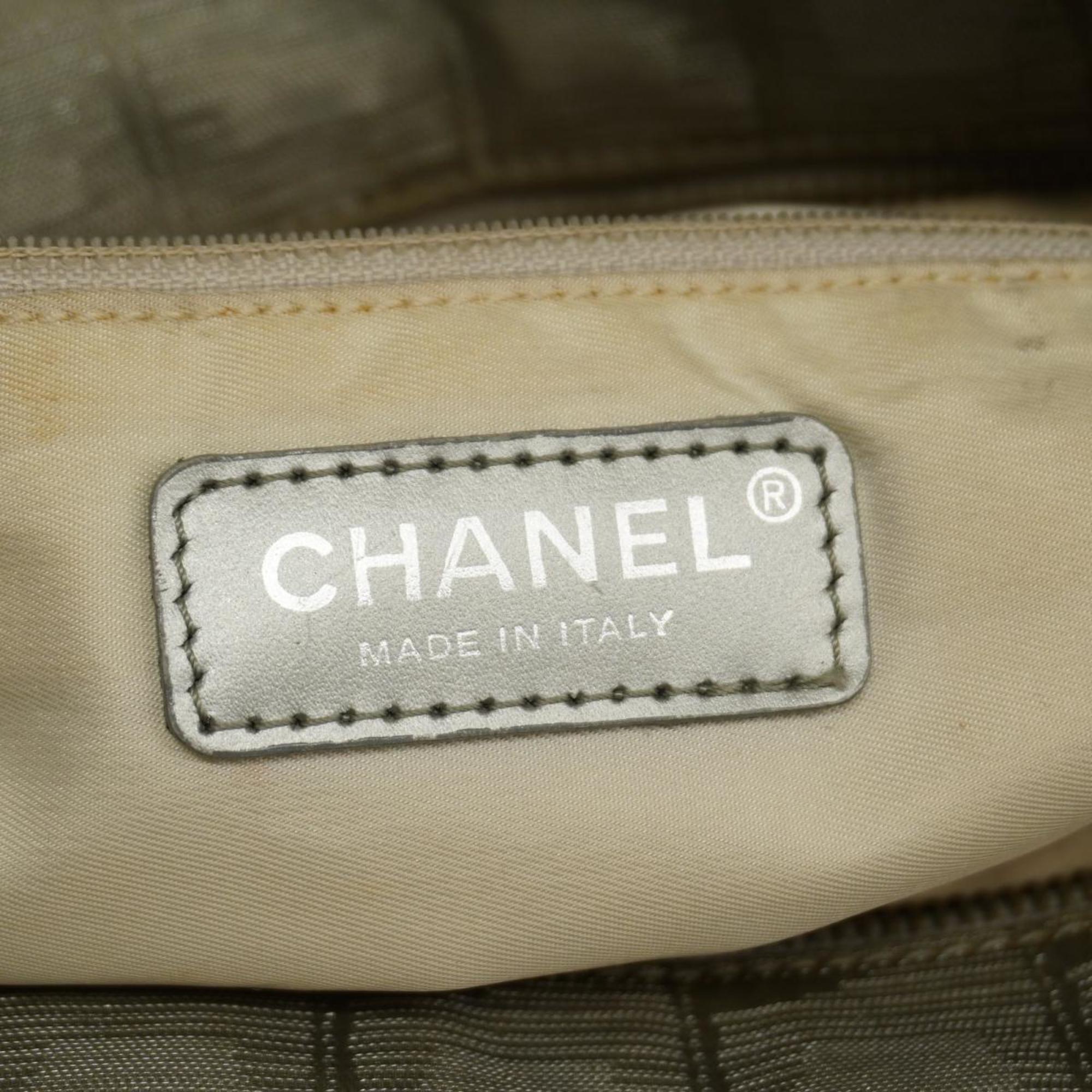 シャネル(Chanel) シャネル トートバッグ ニュートラベル ナイロン グレー  レディース