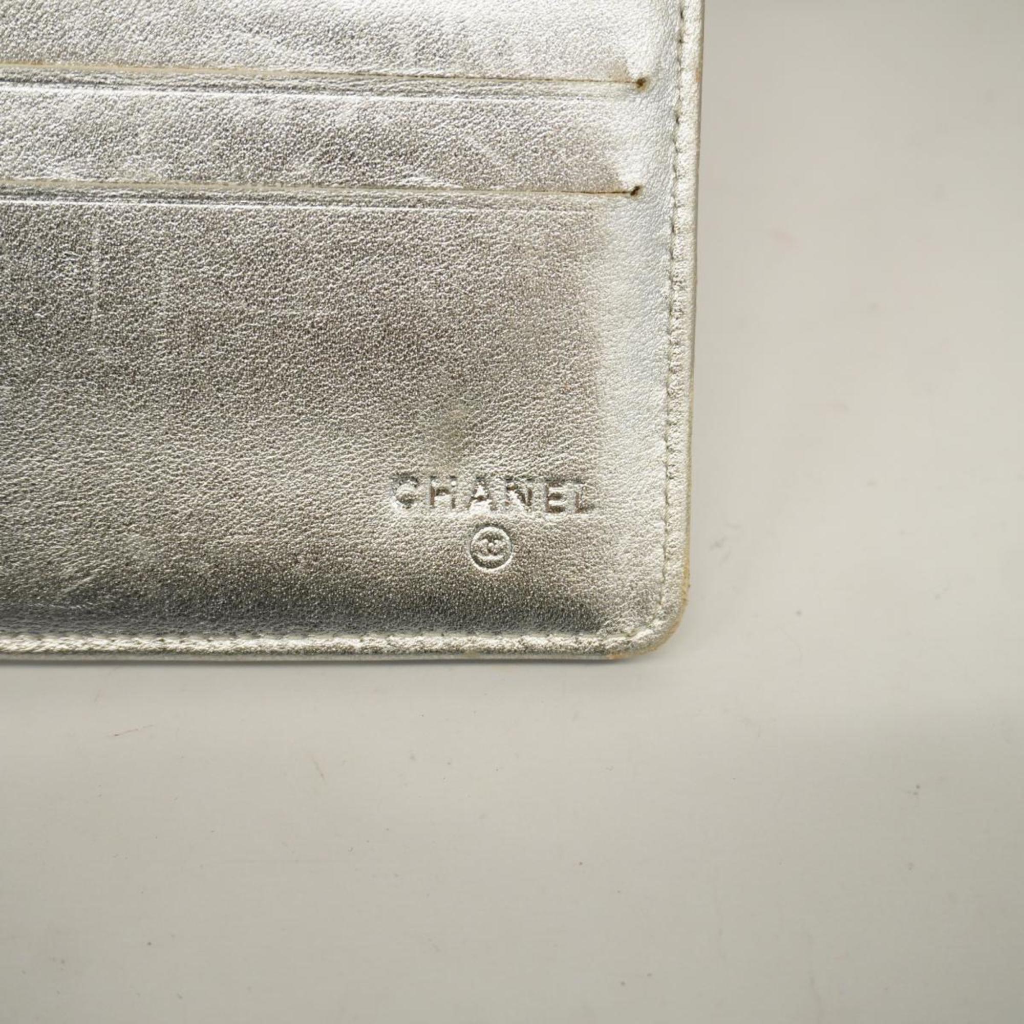 シャネル(Chanel) シャネル 三つ折り長財布 マトラッセ ラムスキン シルバー   レディース