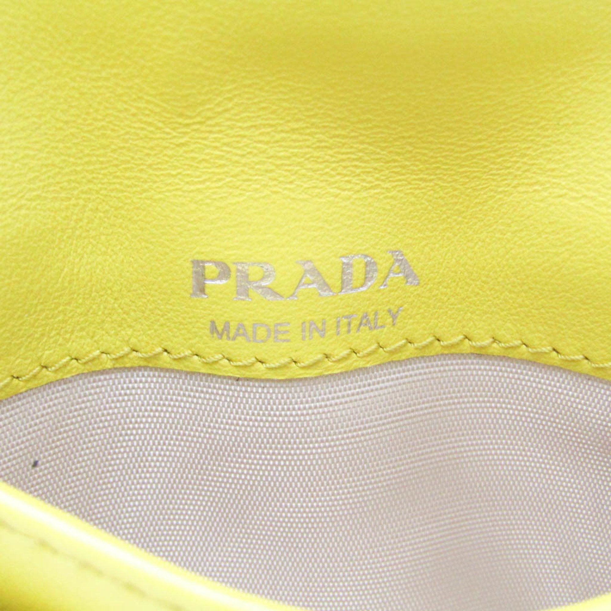 プラダ(Prada) グレーストライアングル コンパクトウォレット レディース レザー 財布（二つ折り） イエロー