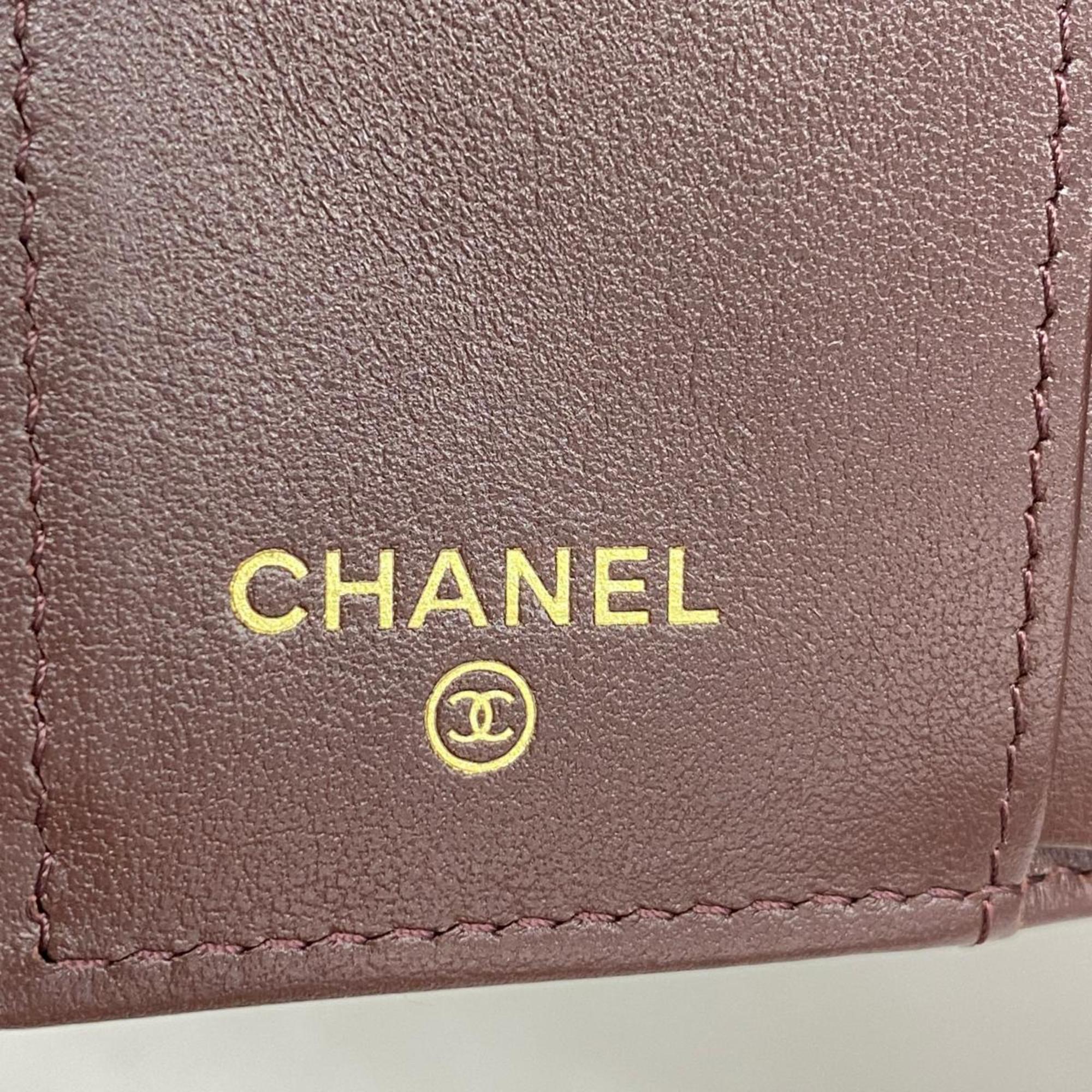 シャネル(Chanel) シャネル 三つ折り財布 マトラッセ キャビアスキン ブラック シャンパン  レディース