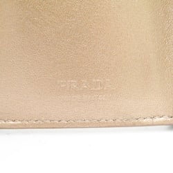 プラダ(Prada) サフィアーノ SAFFIANO FIOCCO 1MH021 レディース レザー 財布（三つ折り） ピンクゴールド(PG)