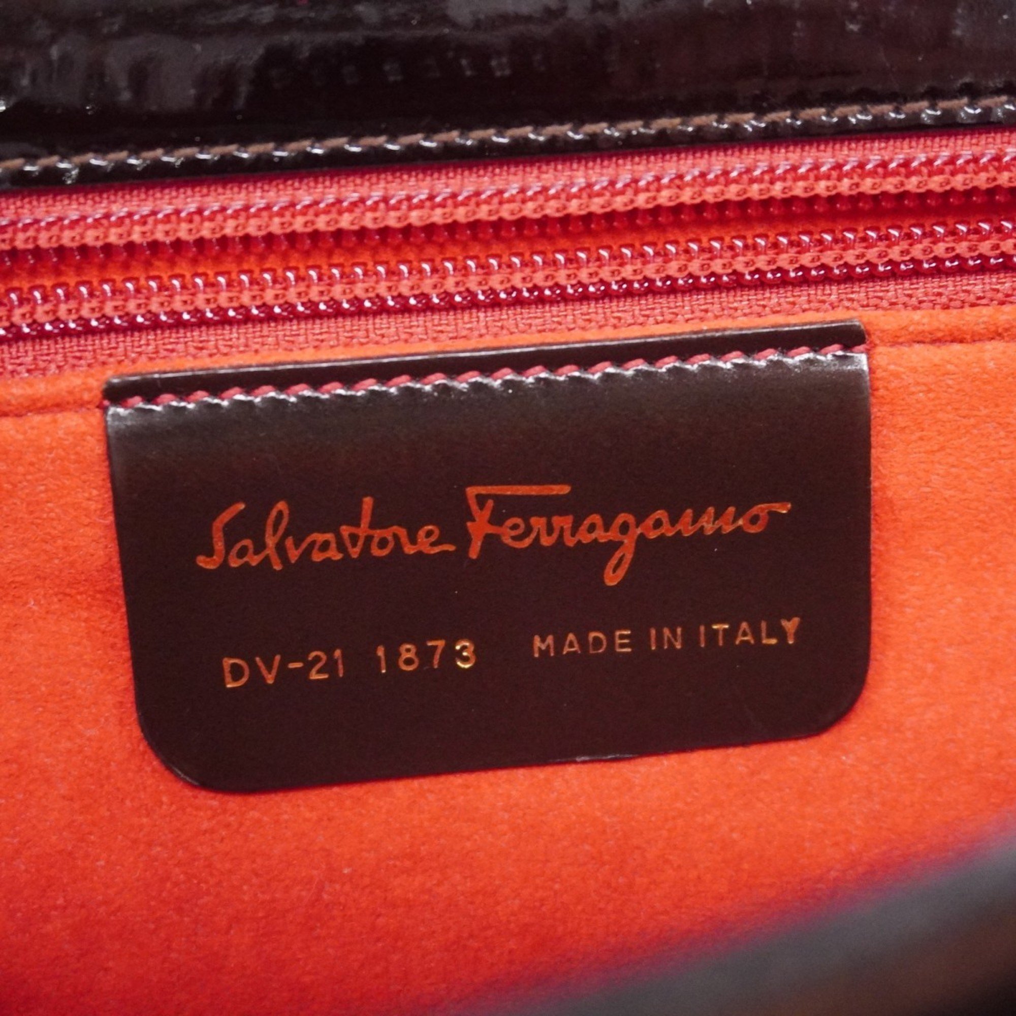 サルヴァトーレ・フェラガモ(Salvatore Ferragamo) サルヴァトーレフェラガモ ショルダーバッグ スウェード ブラウン レディース