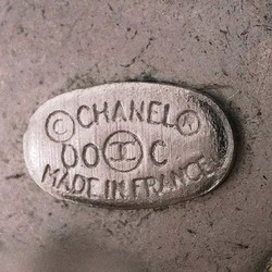 シャネル(Chanel) シャネル イヤリング ココマーク  サークル プラスチック メタル シルバー ホワイトレディース