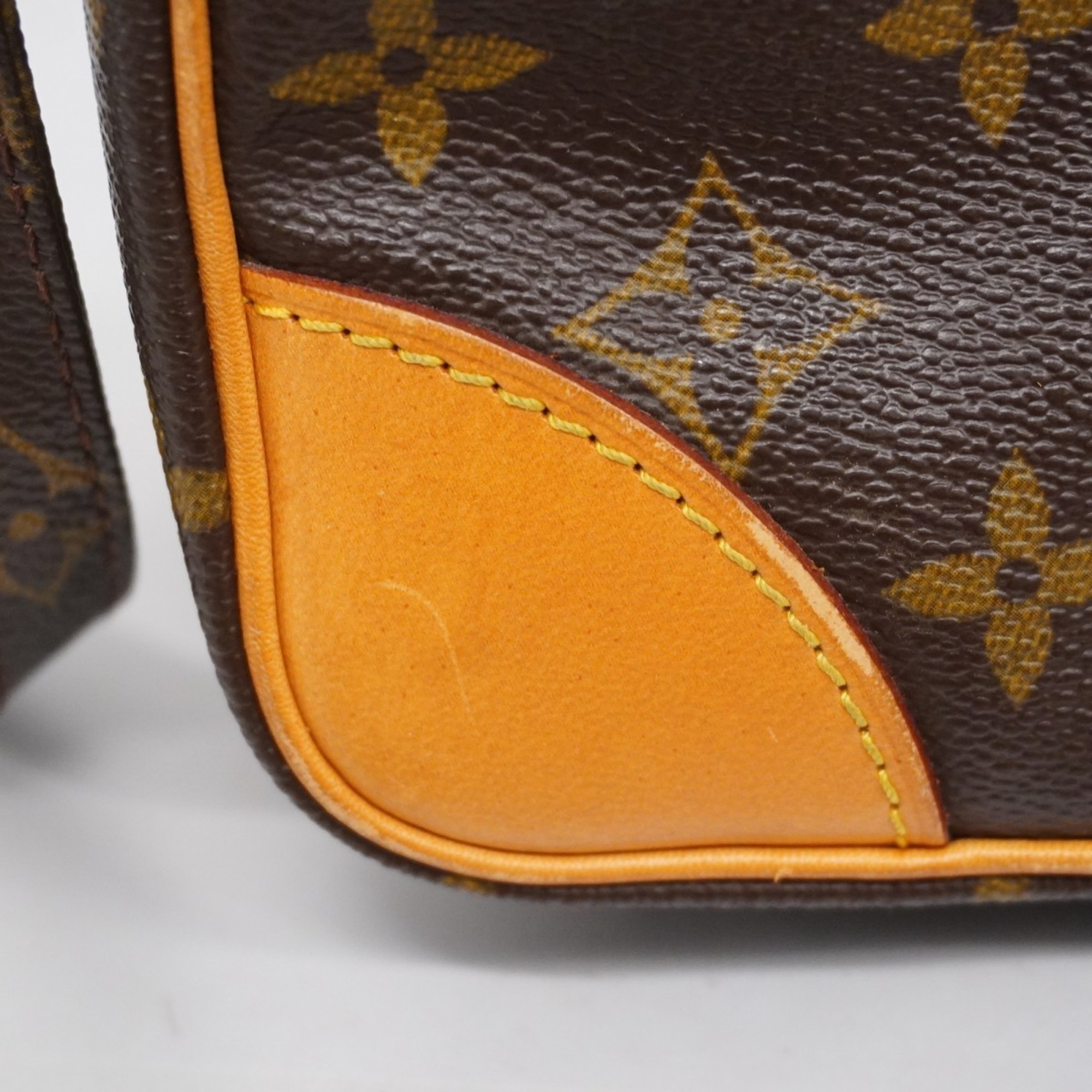 ルイ・ヴィトン(Louis Vuitton) ルイ・ヴィトン ショルダーバッグ モノグラム アマゾン M45236 ブラウンレディース