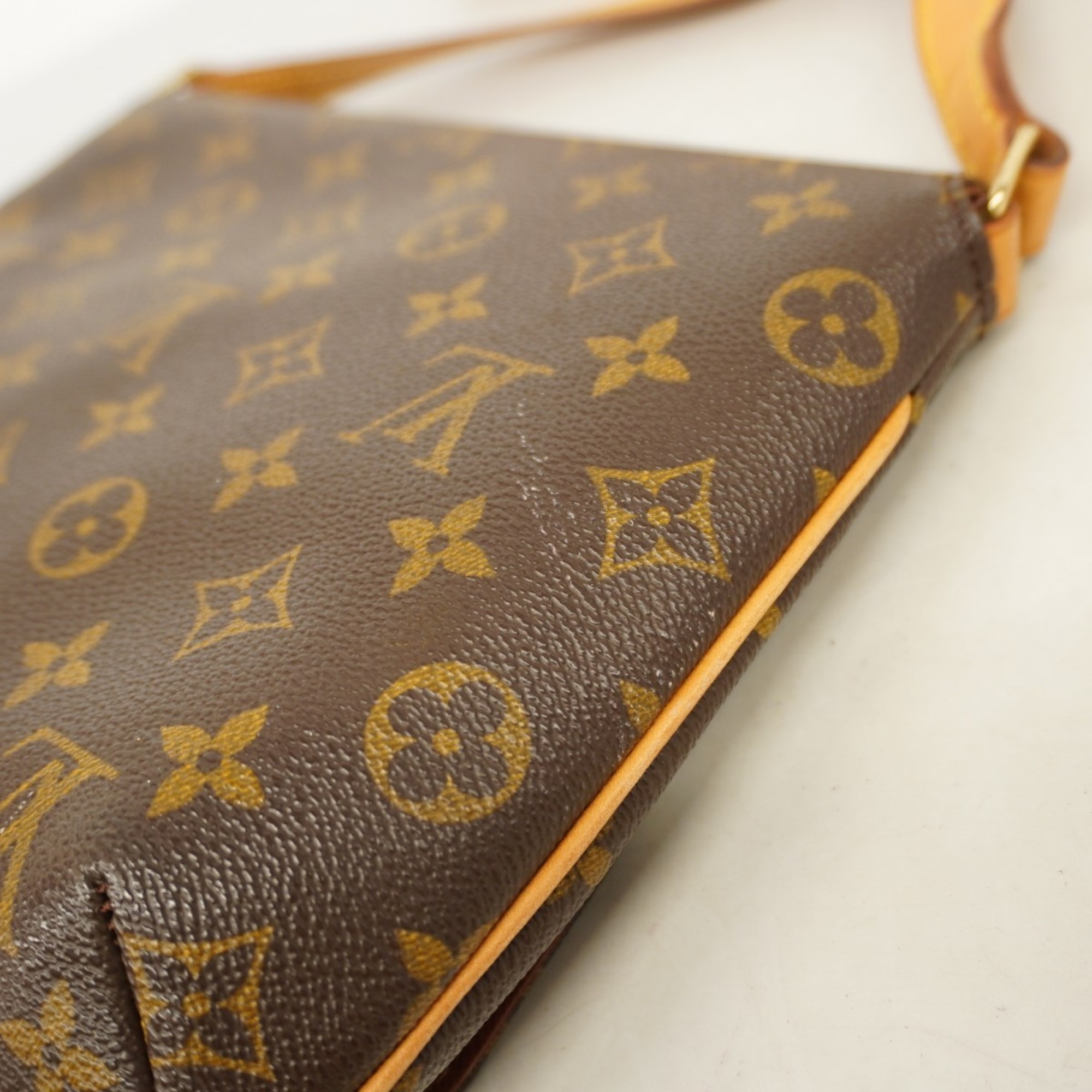 ルイ・ヴィトン(Louis Vuitton) ルイ・ヴィトン ショルダーバッグ モノグラム ミュゼットタンゴショートストラップ M51257 ブラウンレディース