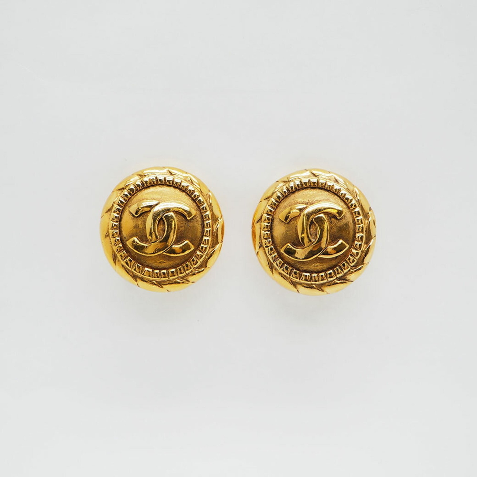 CHANEL round coco mark earrings gold medium size