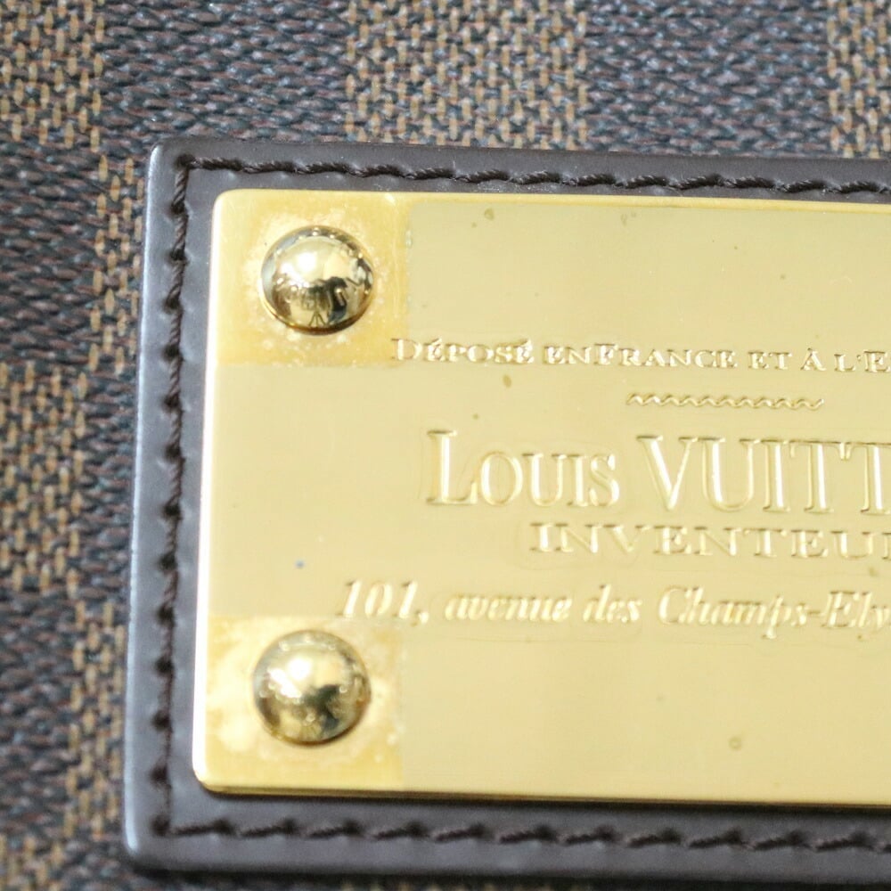 Louis Vuitton inventpdr crossover bag