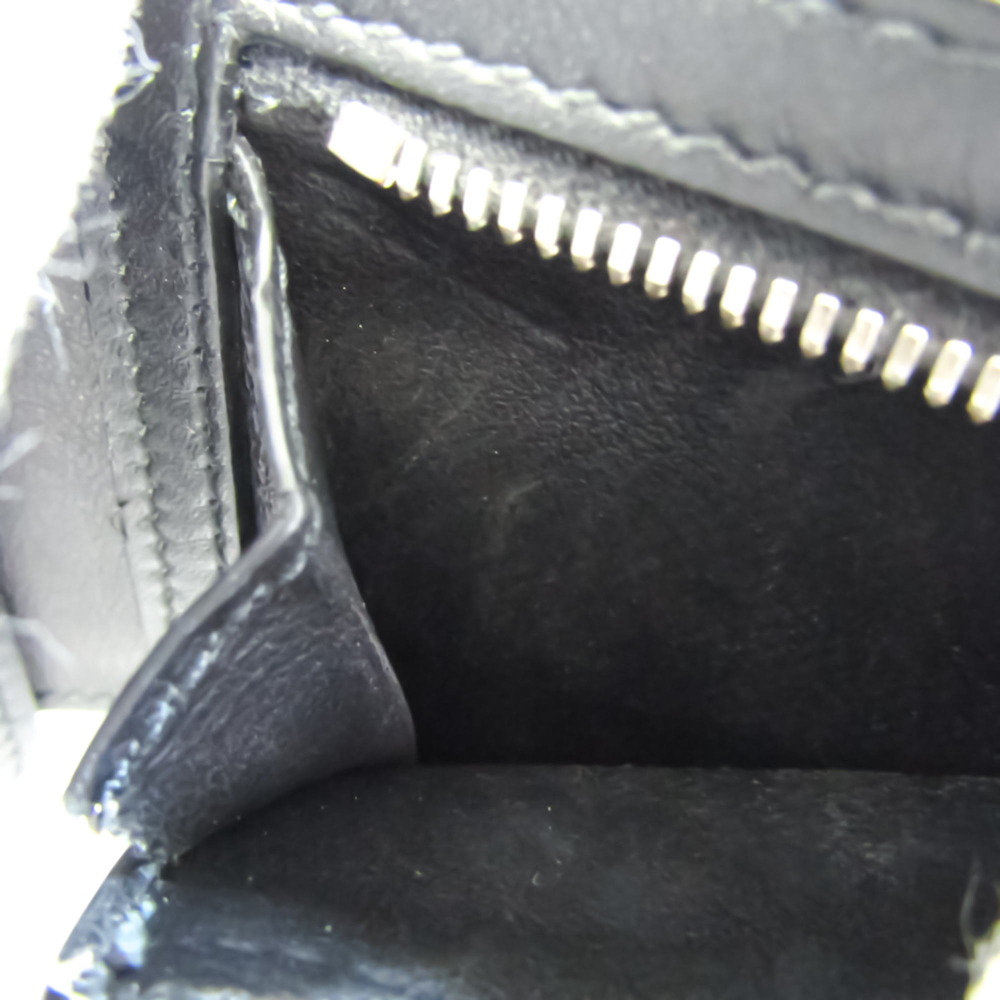 Bottega Veneta Mens Leather Bifold Wallet Black 