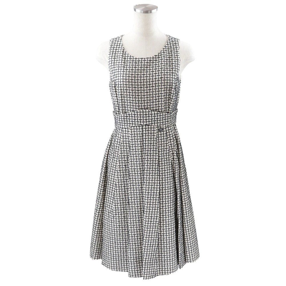 Chanel 10P Check Pattern Pleated Sleeveless One Piece Ladies Ivory