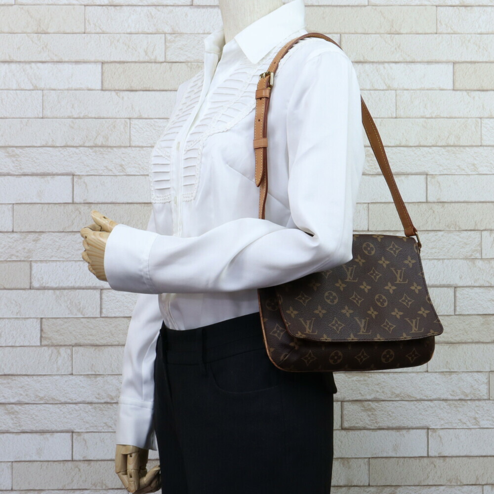 Louis Vuitton LOUIS VUITTON Musette Tango Monogram Shoulder Bag Brown Ladies