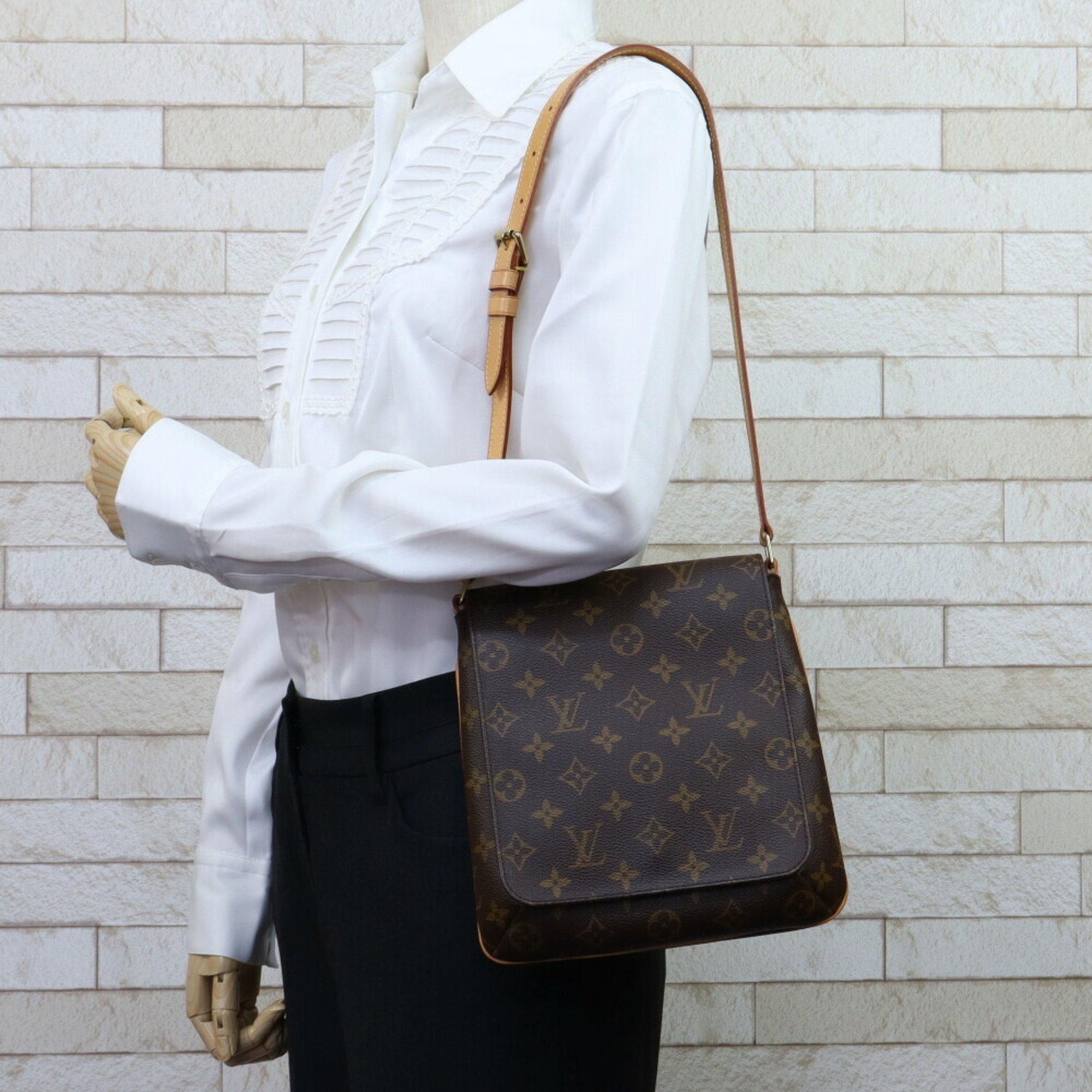 Louis Vuitton LOUIS VUITTON Musette Salsa Monogram Shoulder Bag Brown Ladies
