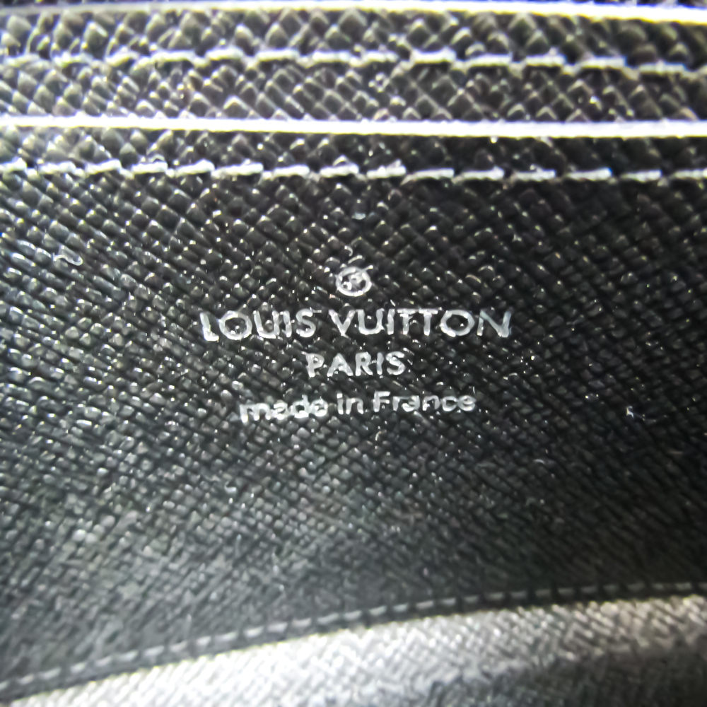Louis Vuitton Taiga Zippy Coin Purse M30511 Men's Coin Purse/coin