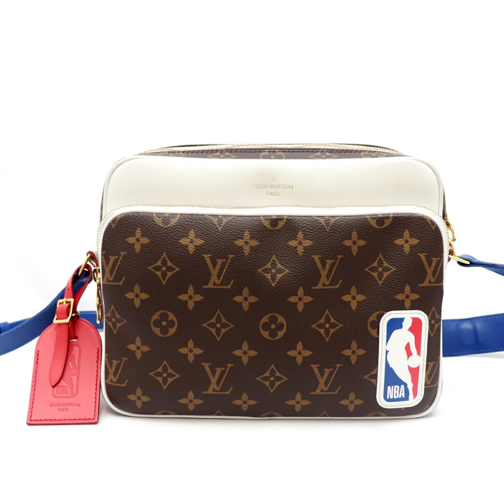 Louis Vuitton x NBA Nile Messenger PM Shoulder Bag Men's Brown White  Monogram Made in 20 M45584 LOUIS VUITTON