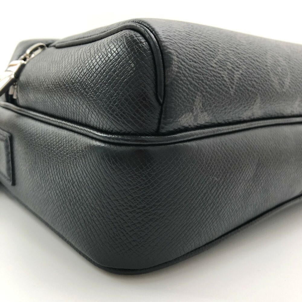  Louis Vuitton M30233 Men's Shoulder Bag, Black : Clothing,  Shoes & Jewelry
