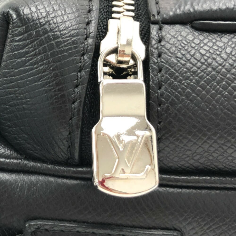  Louis Vuitton M30233 Men's Shoulder Bag, Black : Clothing,  Shoes & Jewelry