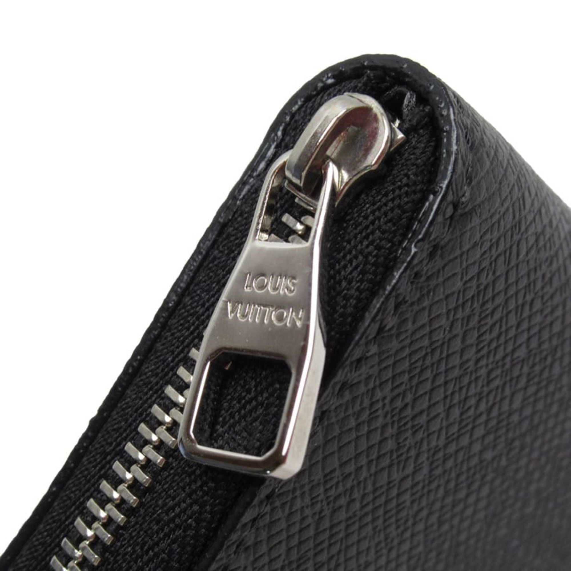 Louis Vuitton Coin Case Taiga Zippy Purse Ardoise (Black) M32832 - h28918f
