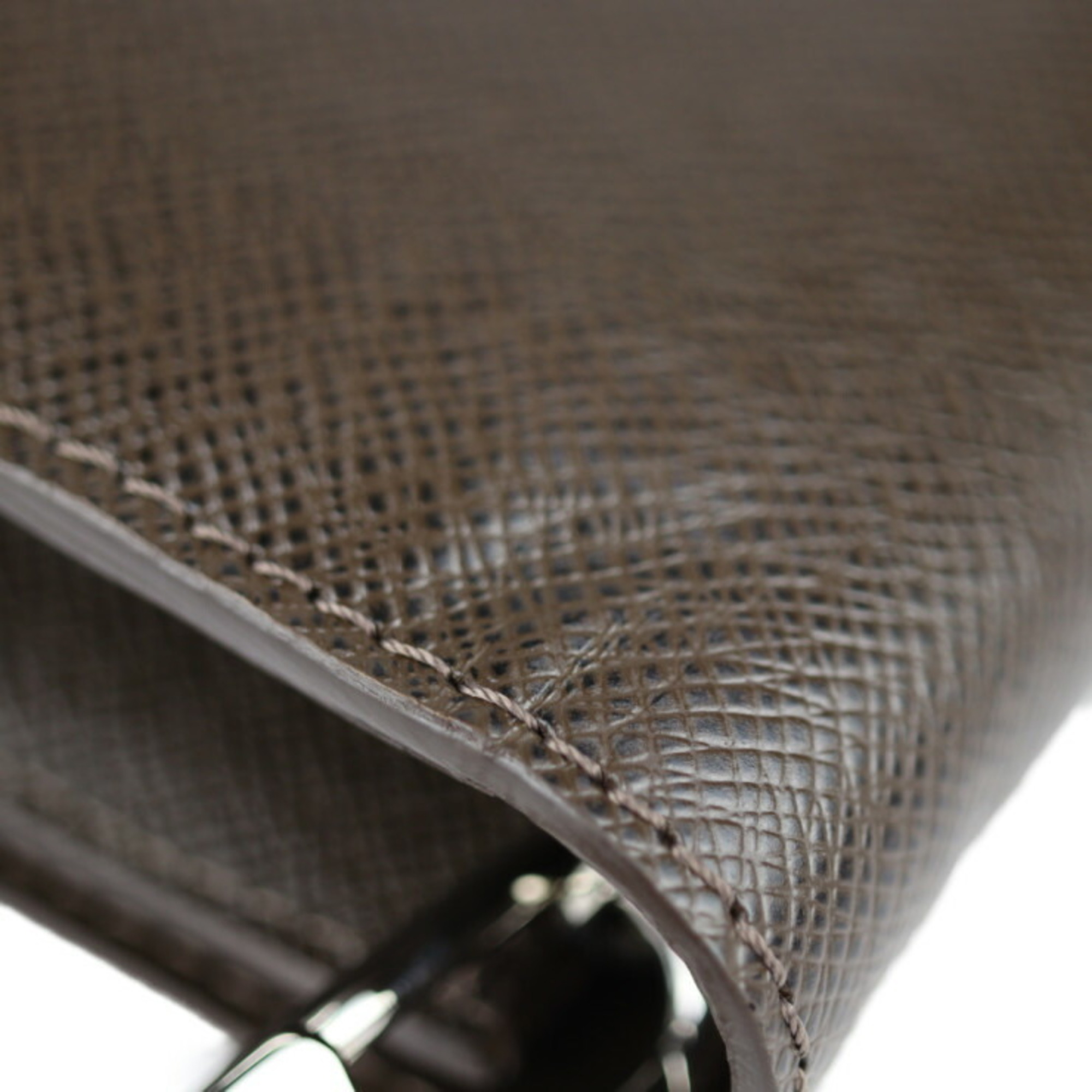LOUIS VUITTON Louis Vuitton Veraia Second Bag M32598 Taiga Grizzly Clutch Handbag
