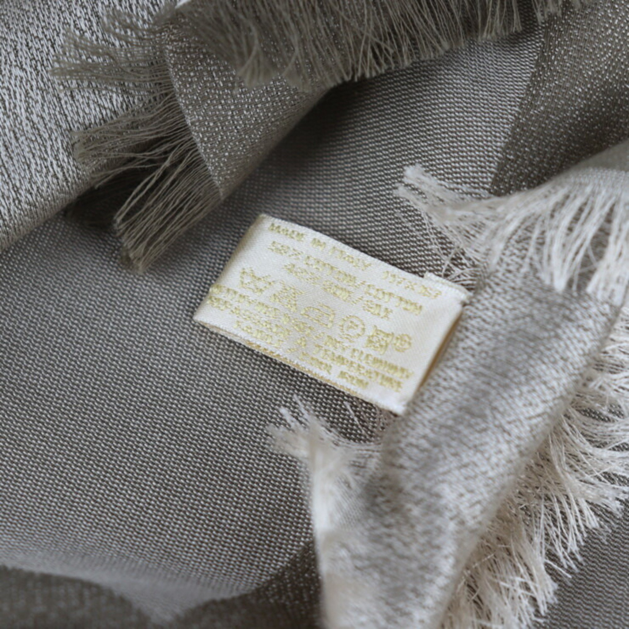 CARTIER Cartier stall cotton 58% silk 42% beige shawl bird pattern fashion accessories