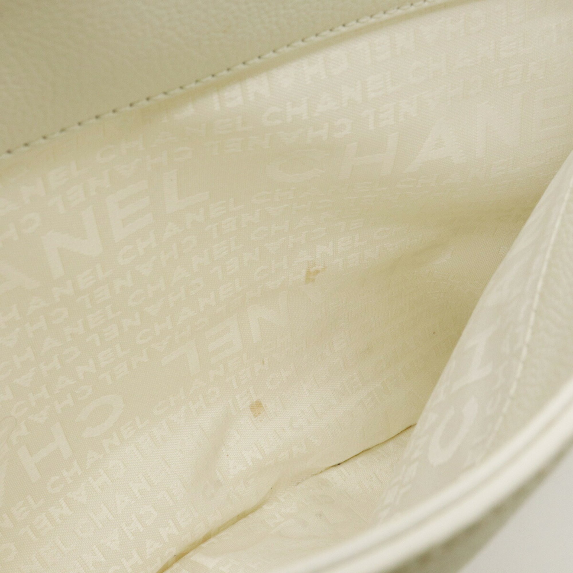 CHANEL Chanel 2.55 executive tote bag handbag turn lock leather white A29292