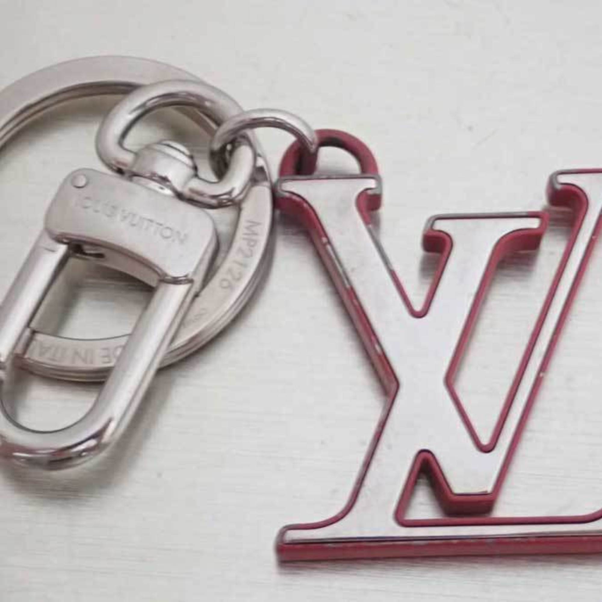 Louis Vuitton LOUIS VUITTON Keyring Charm Metal Silver x Red Unisex MP2126