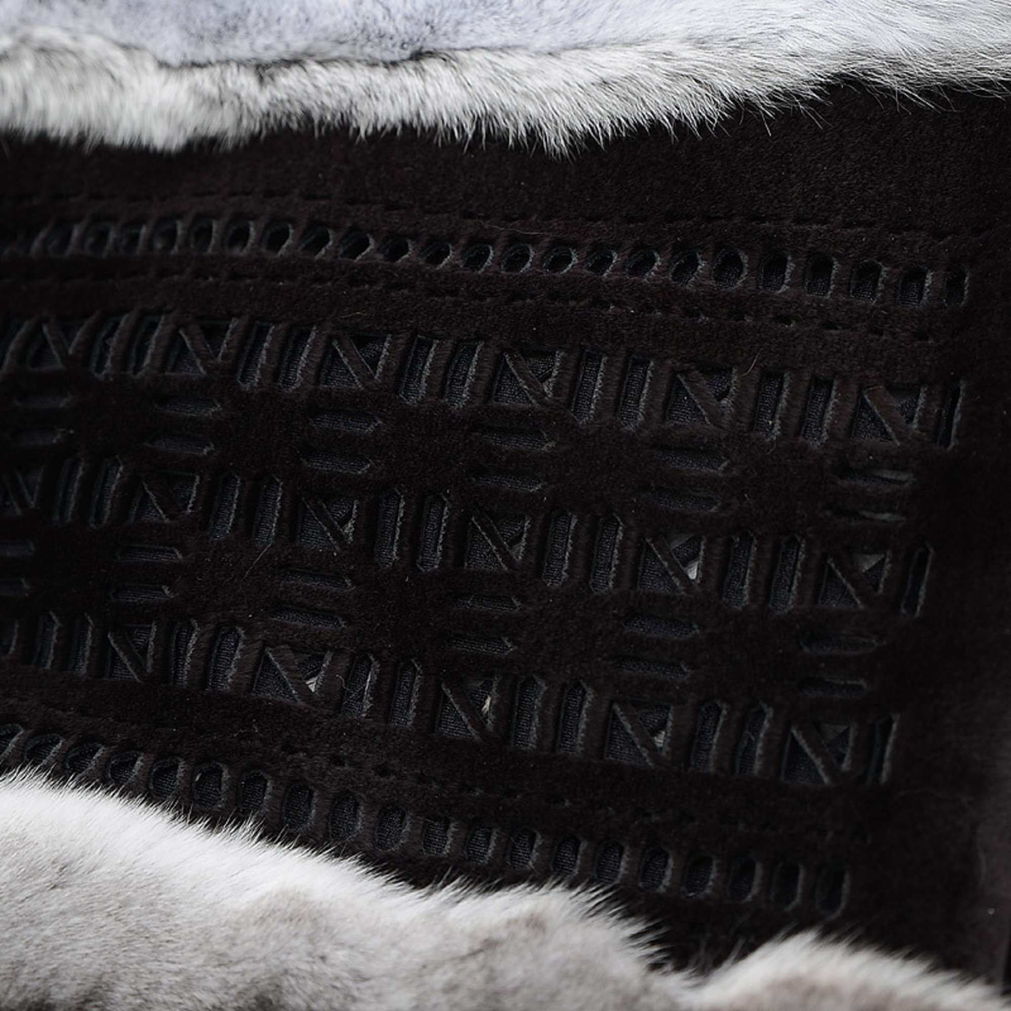 Fendi fur muffler silk shawl grey/white