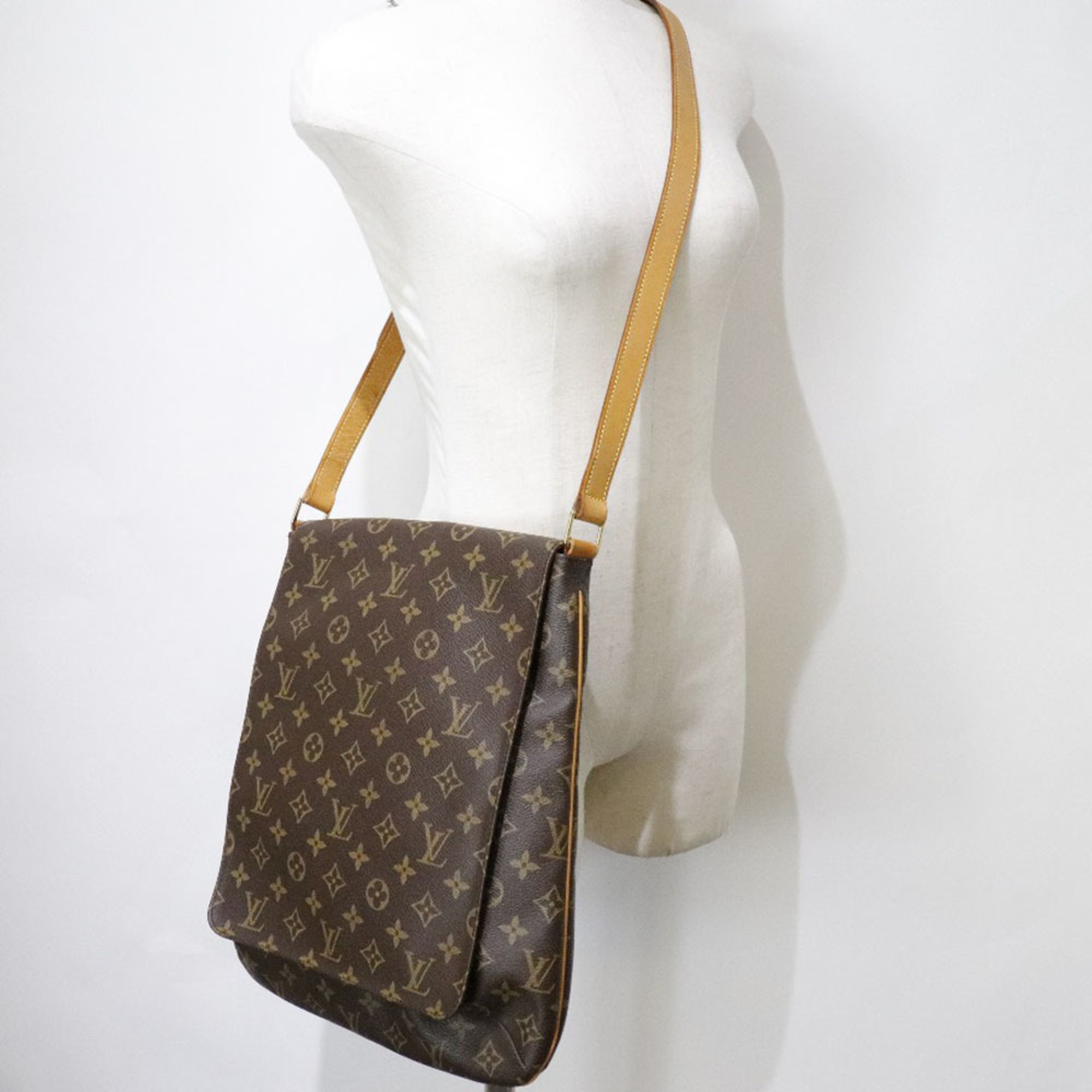 LOUIS VUITTON Louis Vuitton Musette M51256 Monogram Canvas Brown AS0071 Women's Shoulder Bag