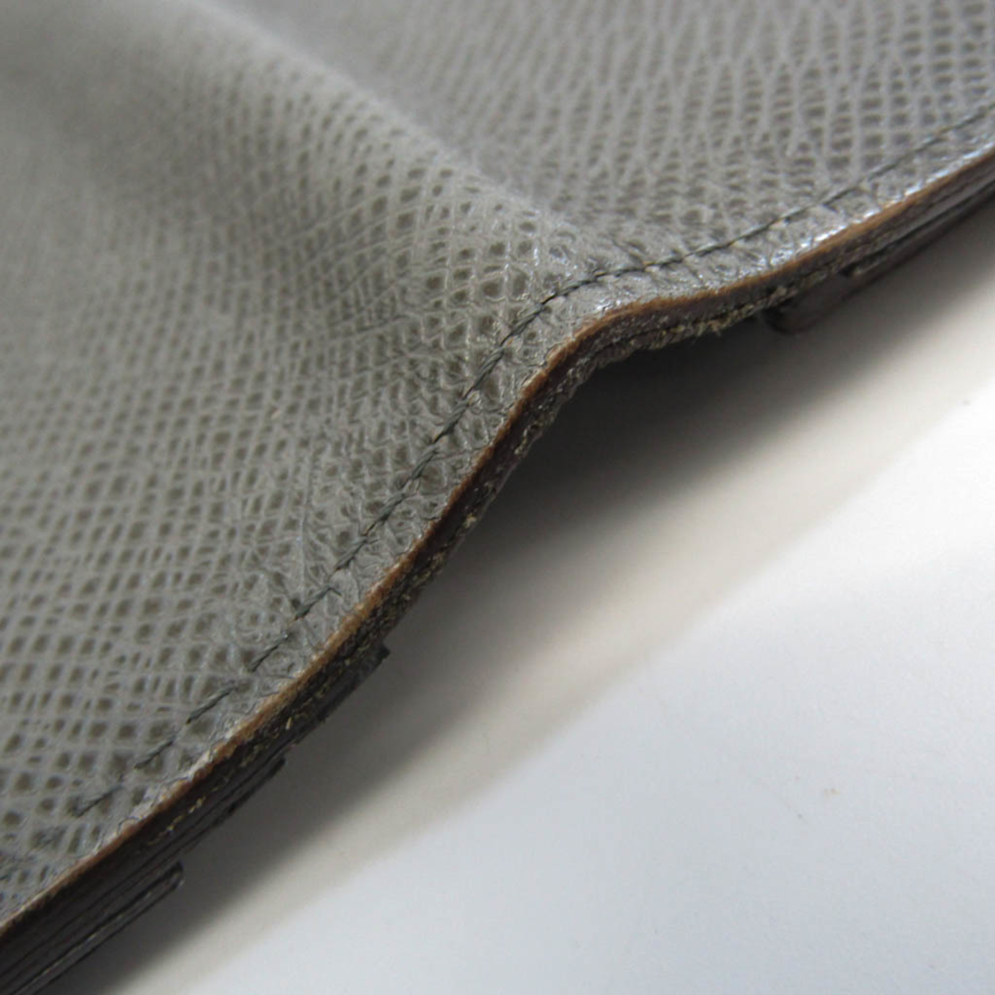 Louis Vuitton Taiga Brazza Wallet M32653 Men's Taiga Leather Long Wallet (bi-fold) Glacier