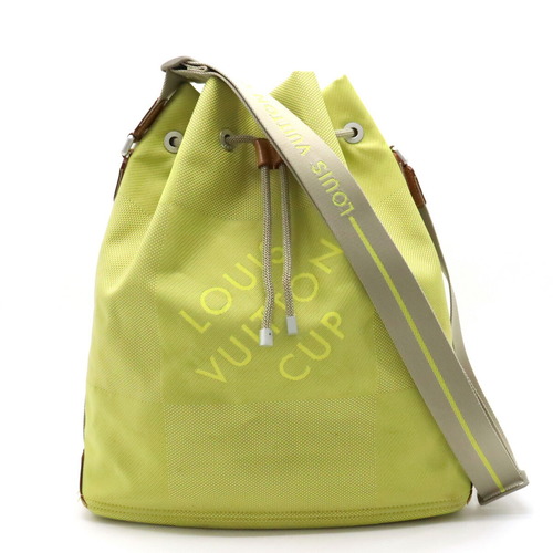 Louis Vuitton L Handbag 354784
