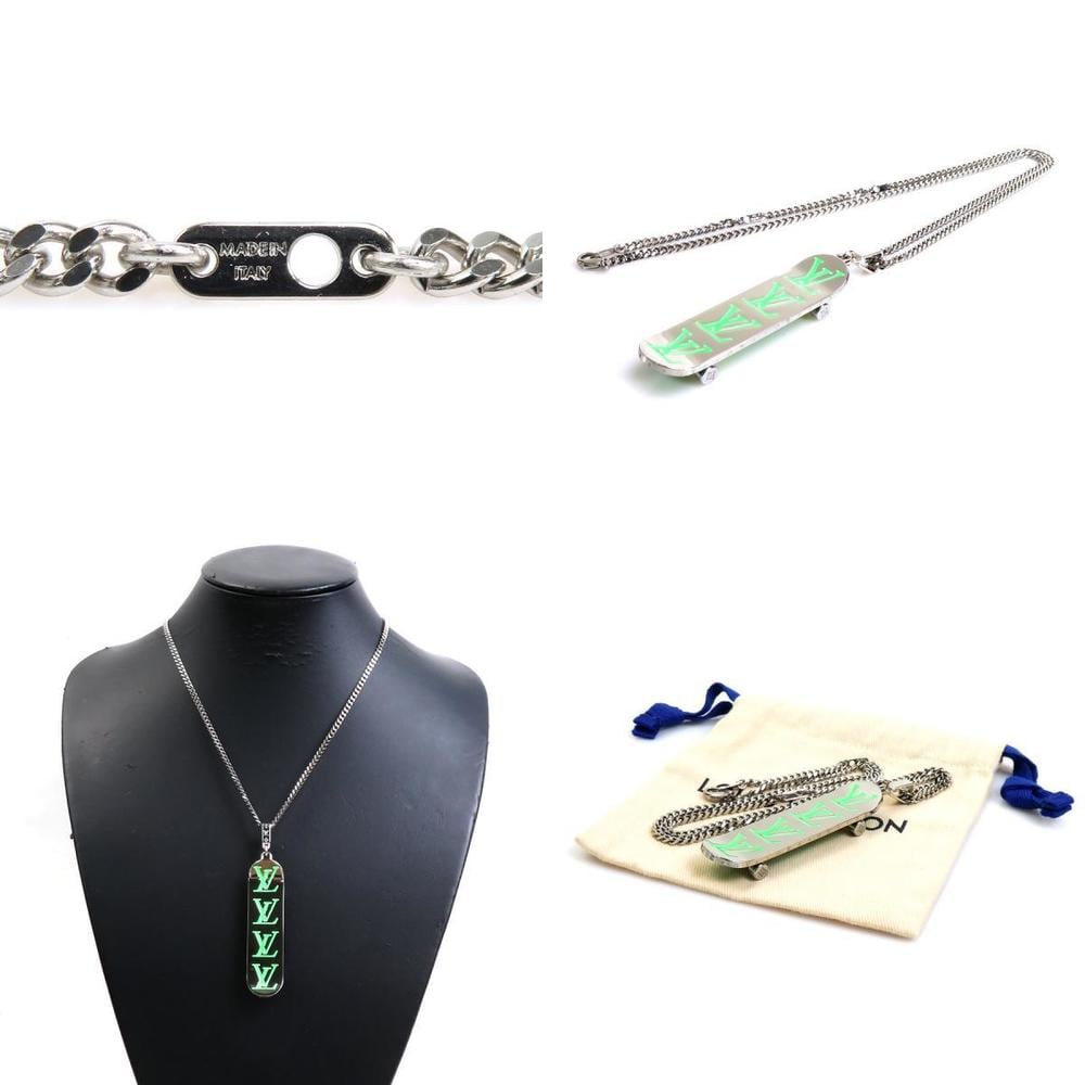 Shop Louis Vuitton Necklaces & Pendants (Q93810) by lifeisfun