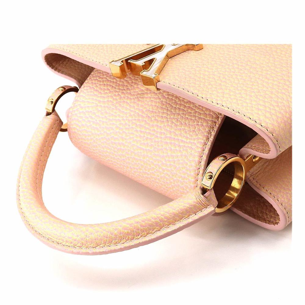 Louis Vuitton 2 Way Bag Capucines BB M22181 Ivory Shoulder 535682
