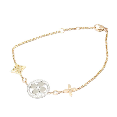 Idylle Blossom Charms Necklace, 3 Golds And Diamonds in 2023