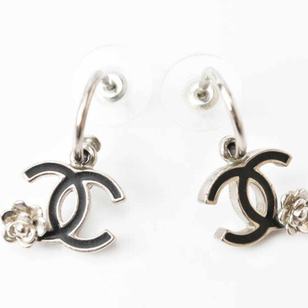Chanel Gold CC Rhinestone Drop Earrings White Golden Metal Plastic  ref.233762 - Joli Closet