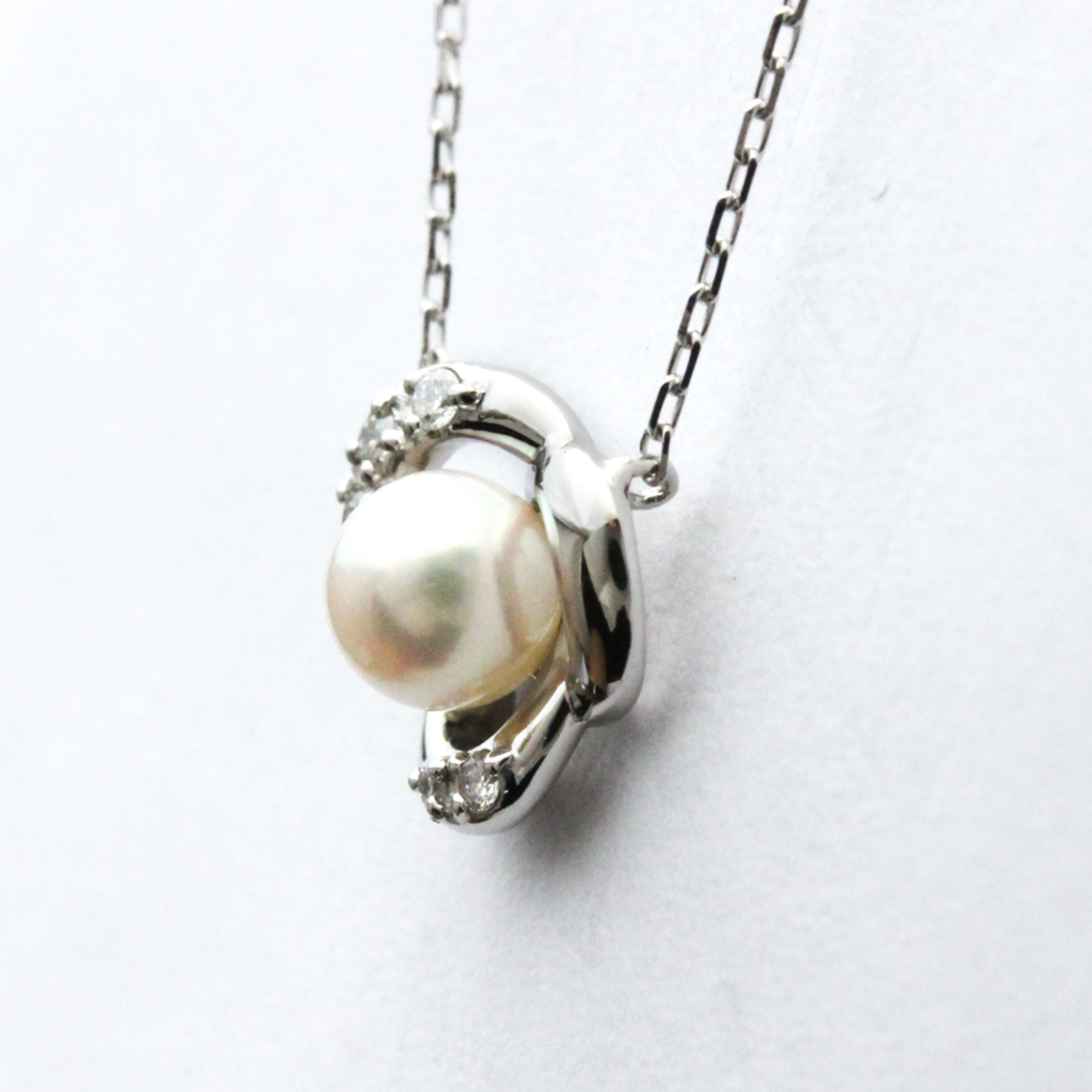 Vendome Aoyama Flower Motif Diamond Pearl Platinum Diamond,Pearl Men,Women Fashion Pendant (Silver)