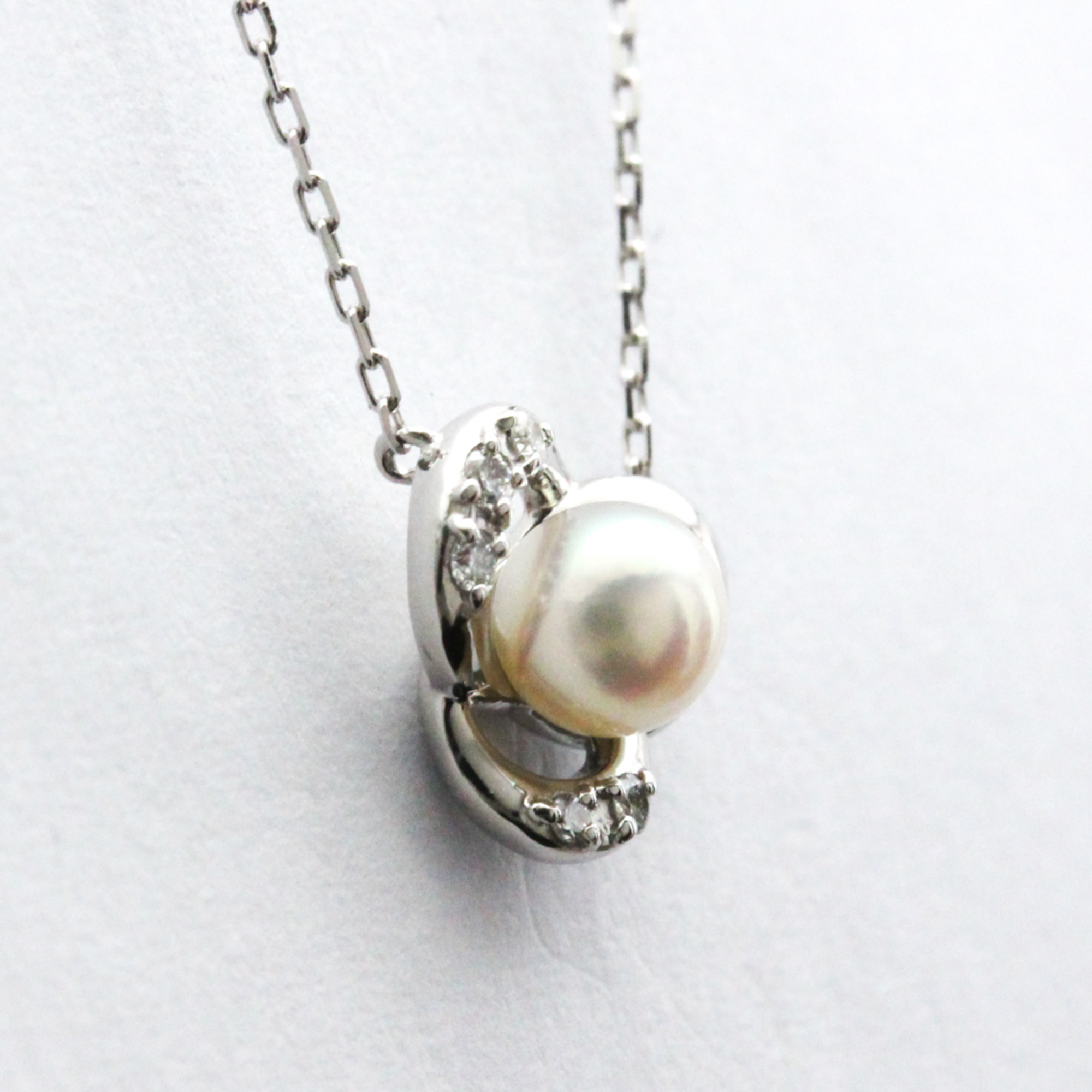 Vendome Aoyama Flower Motif Diamond Pearl Platinum Diamond,Pearl Men,Women Fashion Pendant (Silver)