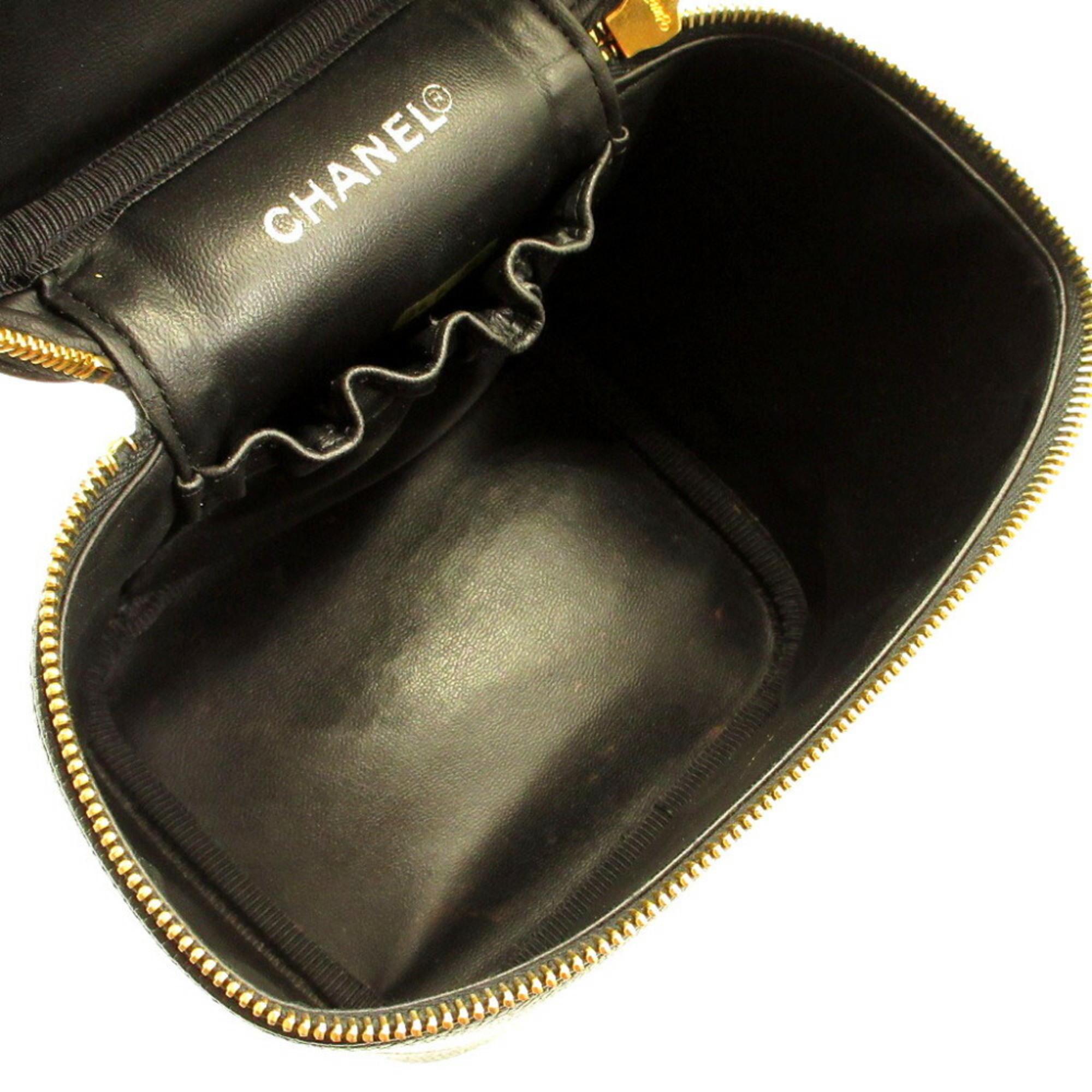 Chanel 4th series caviar skin black vanity bag