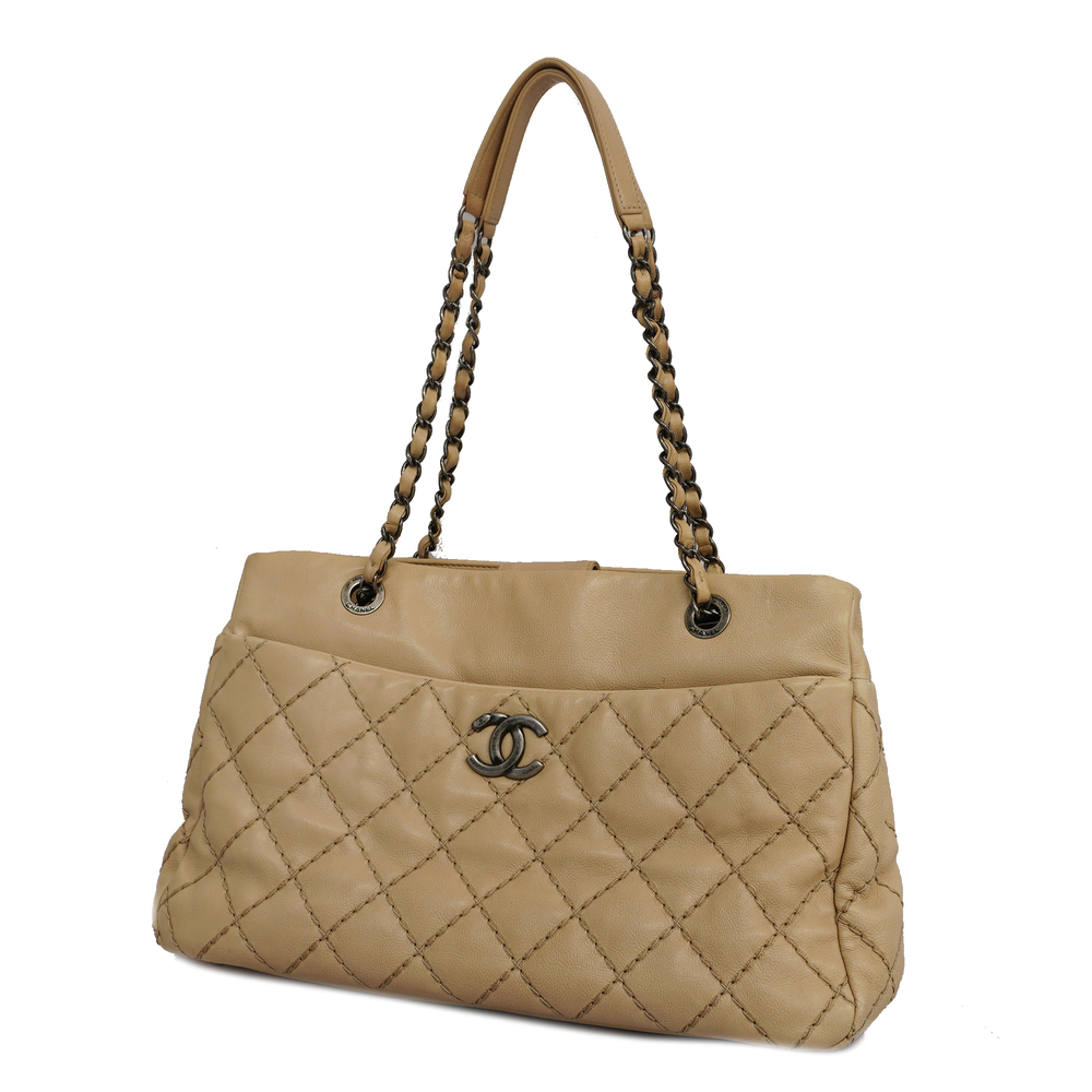 CHANEL Cream Leather Quilted Leather Crossbody Bag