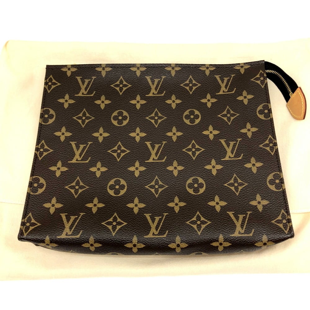 LOUIS VUITTON Louis Vuitton Posh Toilette 26 M47542 Brown Gold Hardware  Pouch Monogram Women's Second Bag