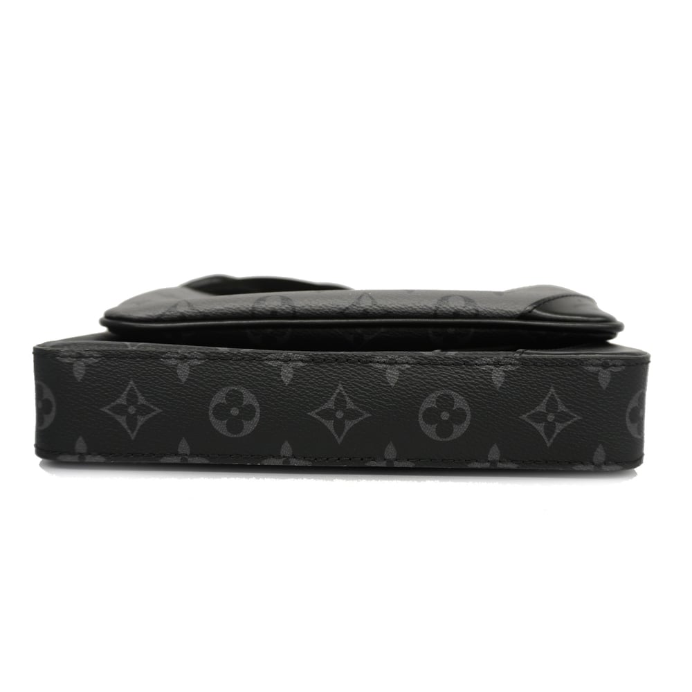 Túi đeo chéo nam Louis Vuitton Trio Pochette M69443 Messenger Bag