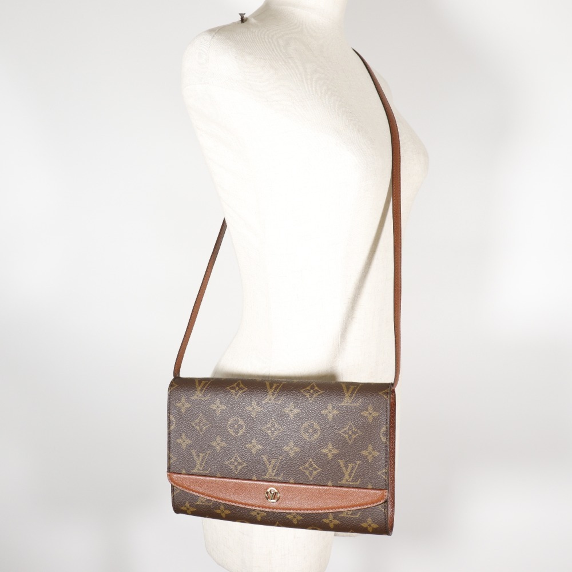 LOUIS VUITTON Louis Vuitton Bordeaux Shoulder Bag 2WAY Clutch Vintage M51797 Monogram Canvas Brown A21912 Ladies