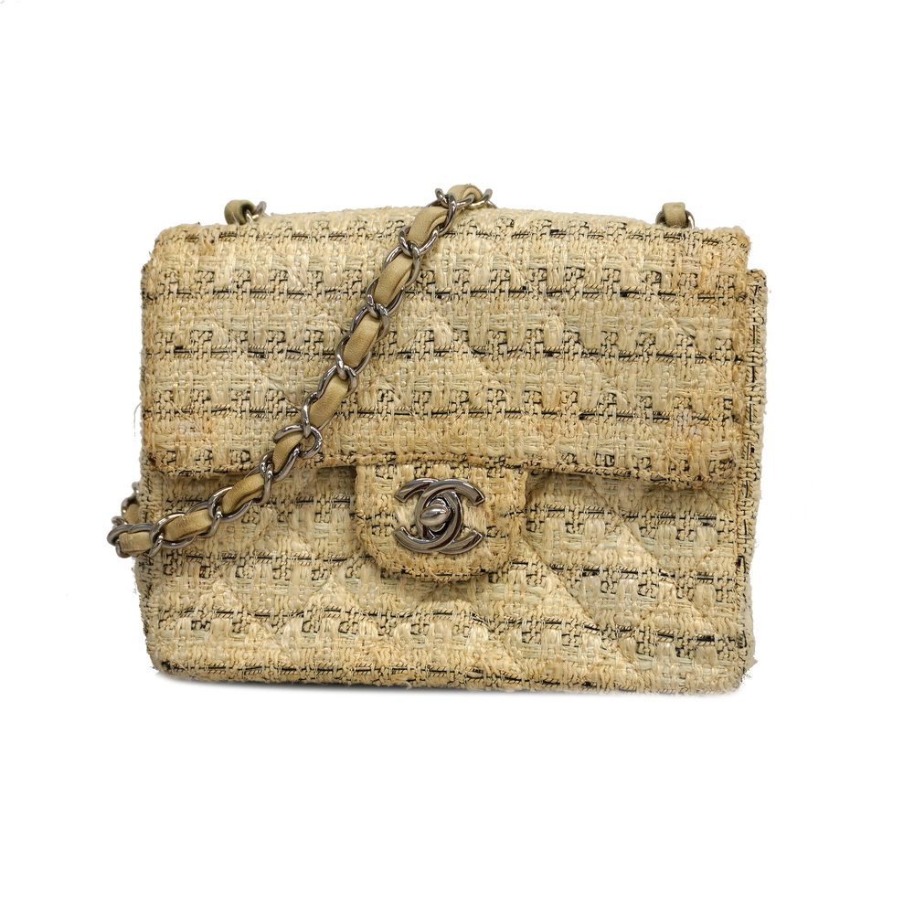 Chanel Wild Stitch Small Tote – Dina C's Fab and Funky Consignment