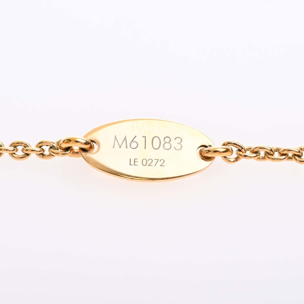 Louis Vuitton Essential v necklace (M61083)  Necklace, Louis vuitton,  Women accessories jewelry